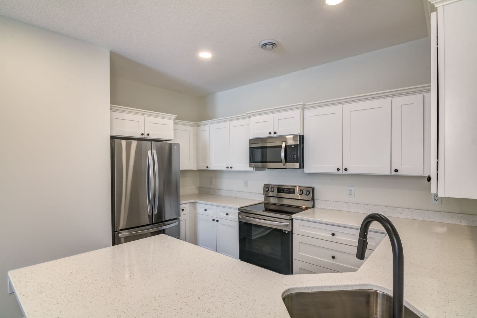 3 Bedroom Town Home 7 of 32