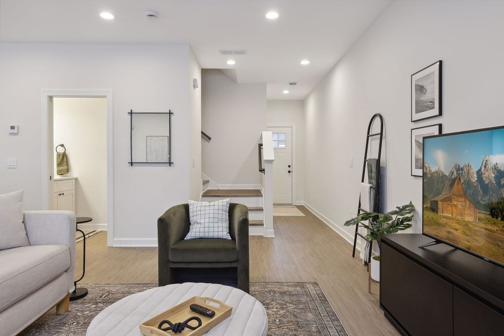3 Bedroom Town Home 6 of 27