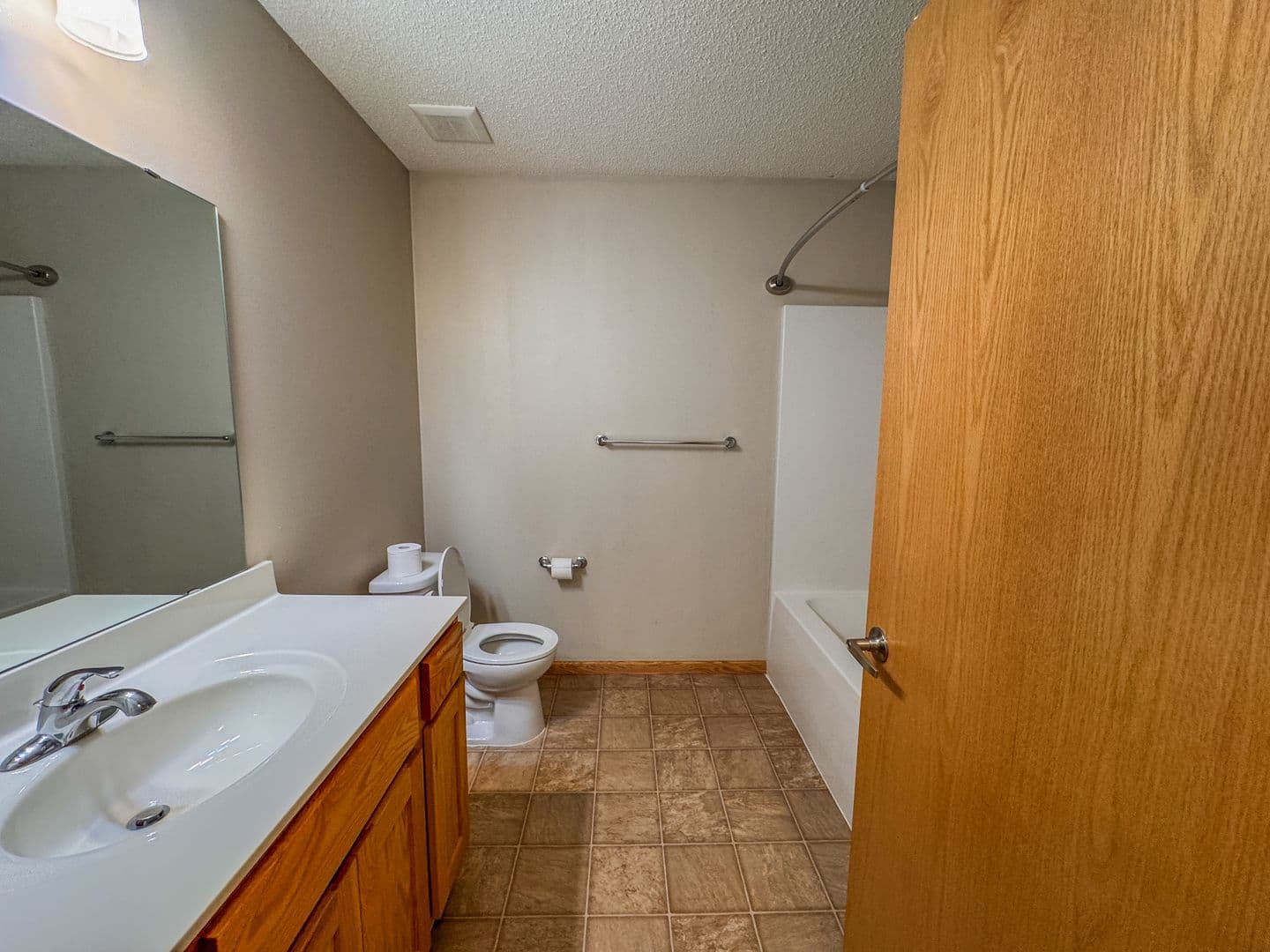 2 Bedroom Townhome 12 of 19