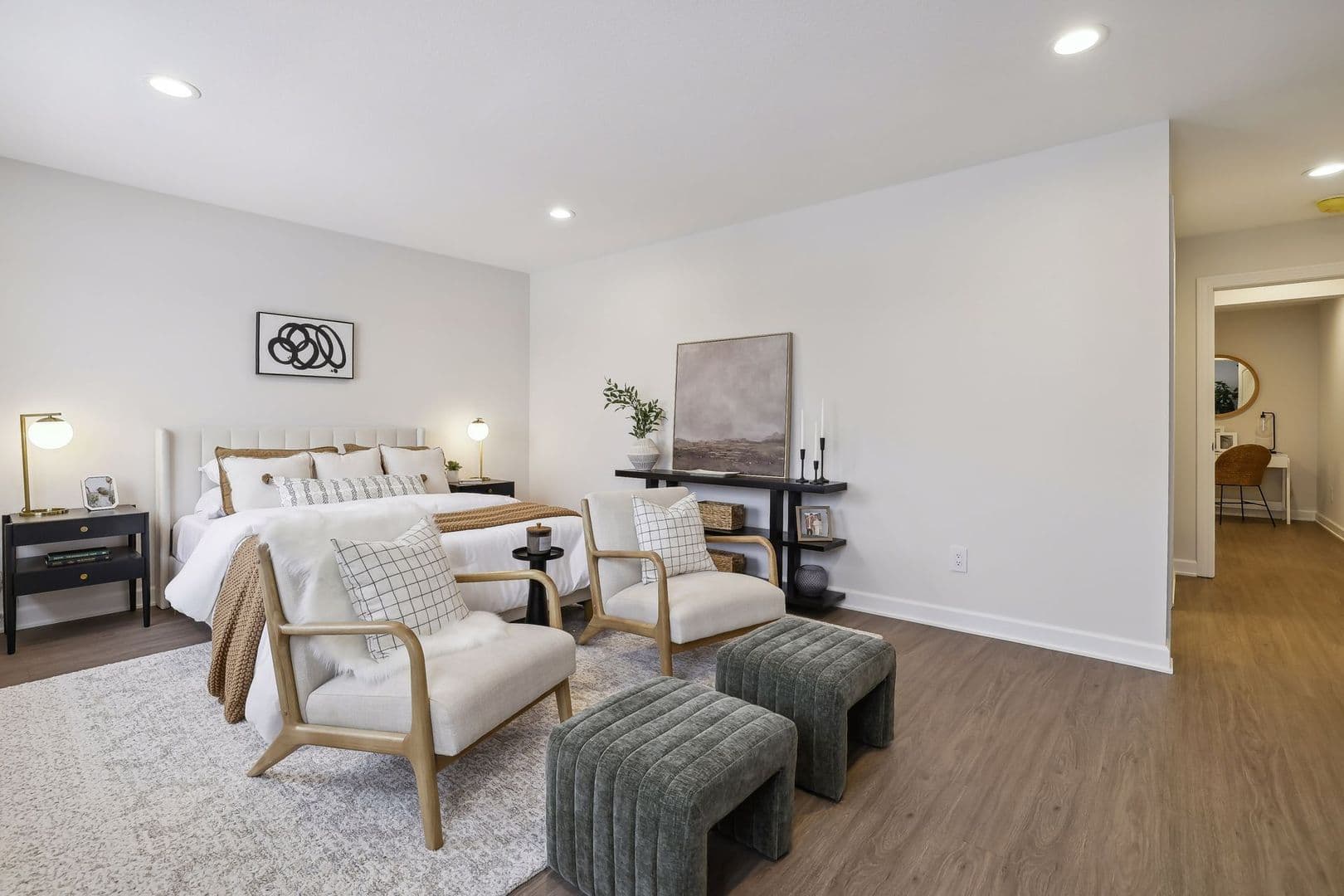 3 Bedroom Town Home 19 of 37