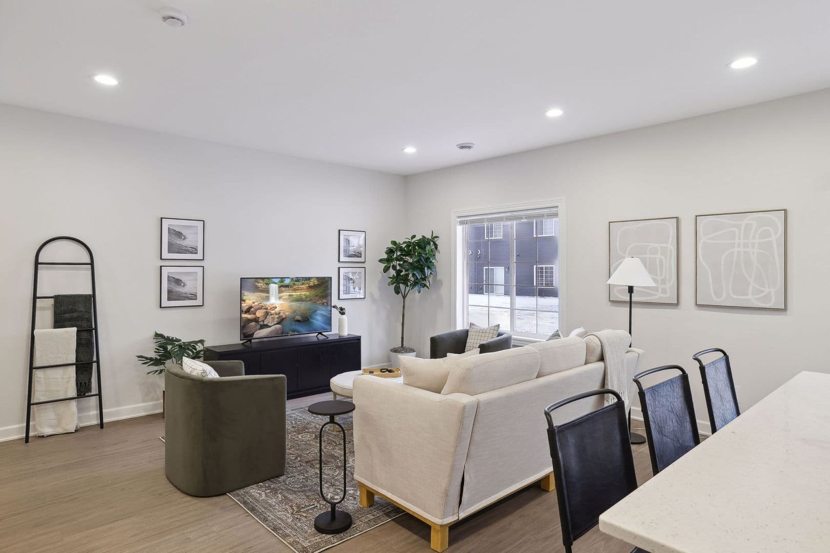 3 Bedroom Town Home 3 of 27