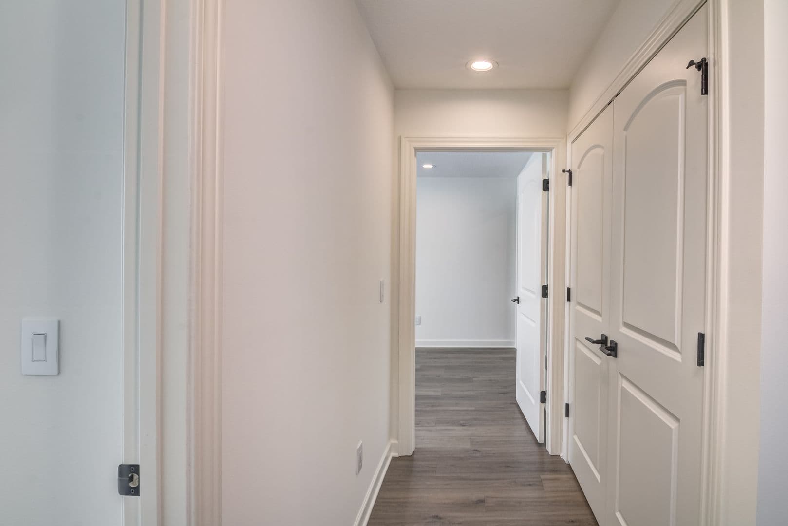 3 Bedroom Town Home 29 of 32