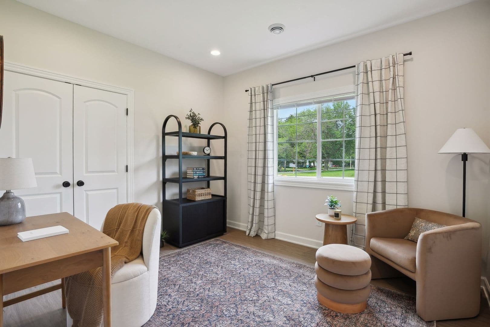 3 Bedroom Twin Home With Extras 5 of 36