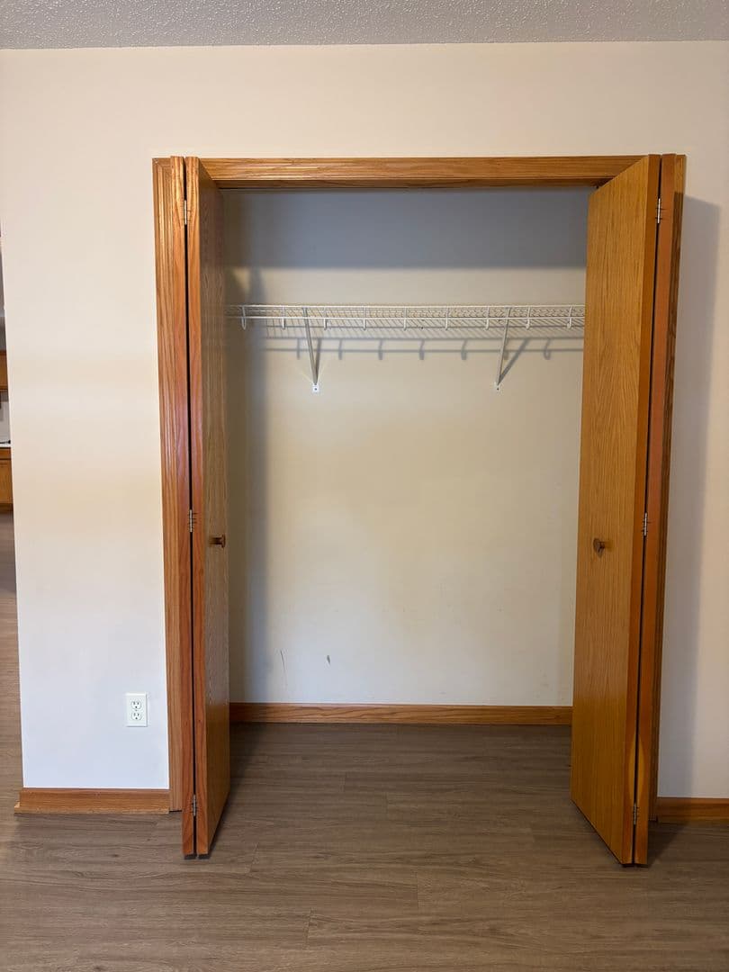 Great Single Level 2 Bedroom Townhome 3 of 14