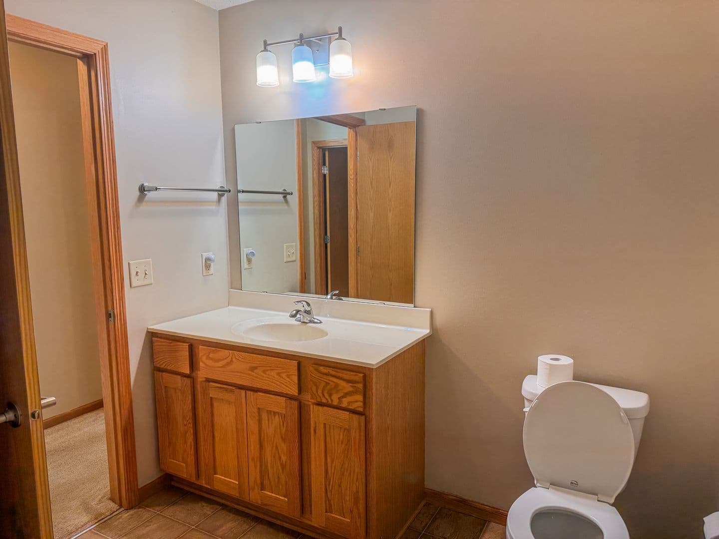 2 Bedroom Townhome 14 of 19