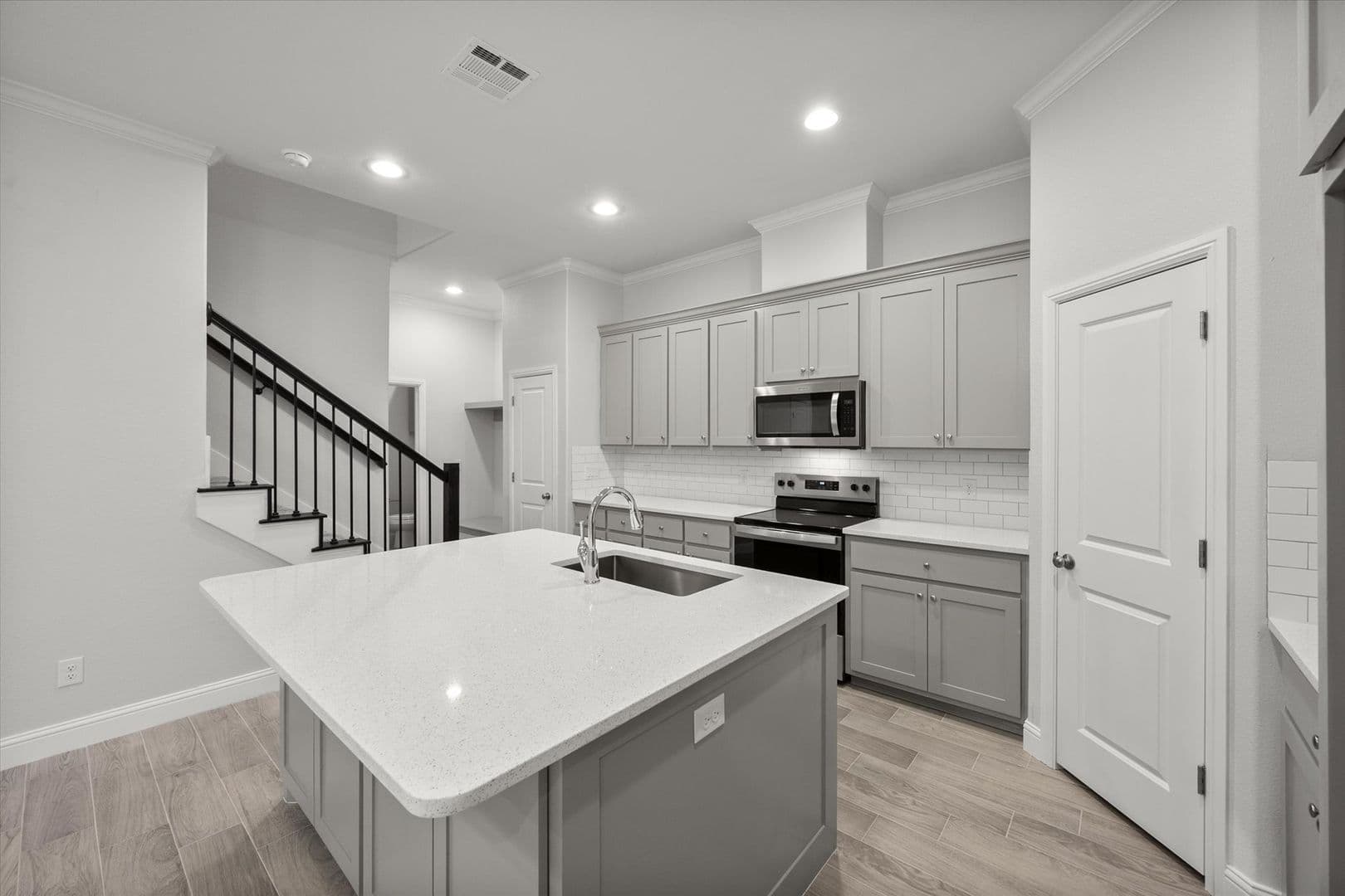 2333 Spring Park Blvd, Arlington, TX 76016 15 of 37