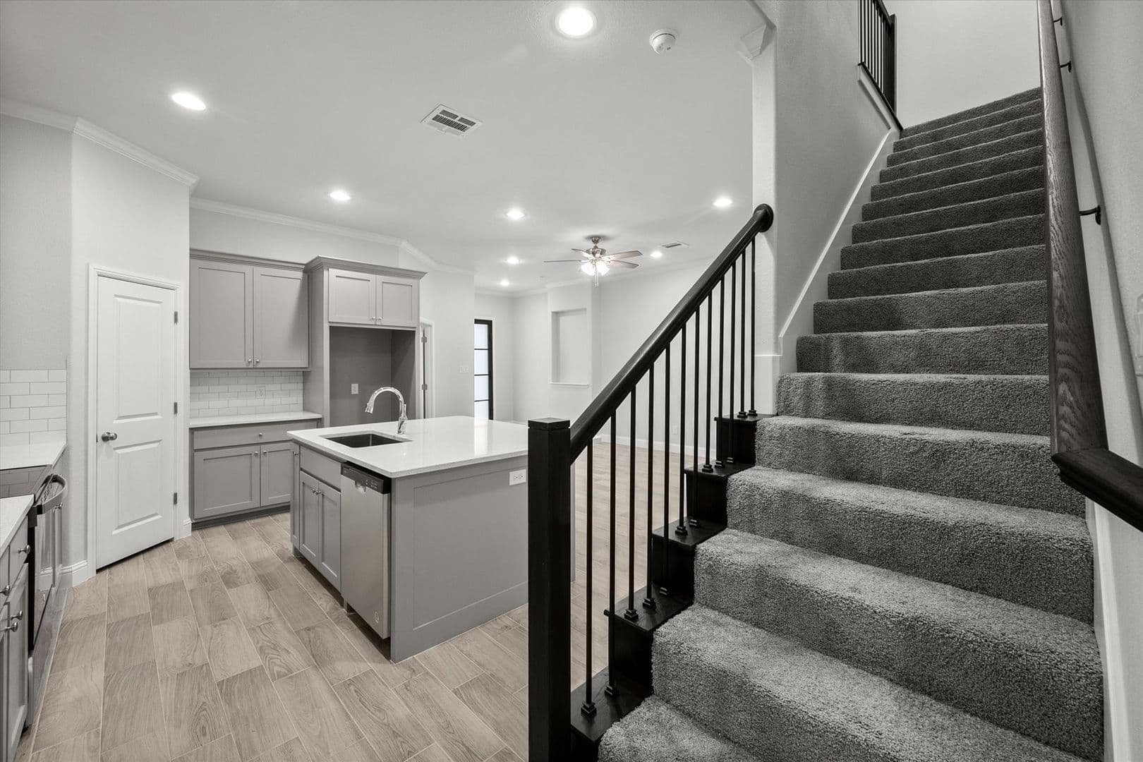 2333 Spring Park Blvd, Arlington, TX 76016 24 of 37