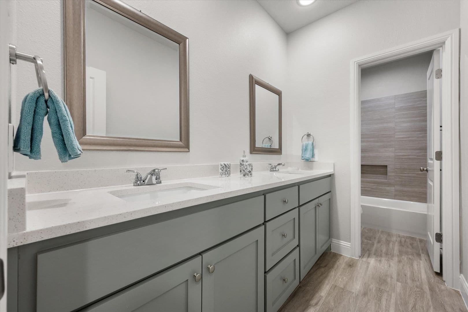 2333 Spring Park Blvd, Arlington, TX 76016 32 of 37