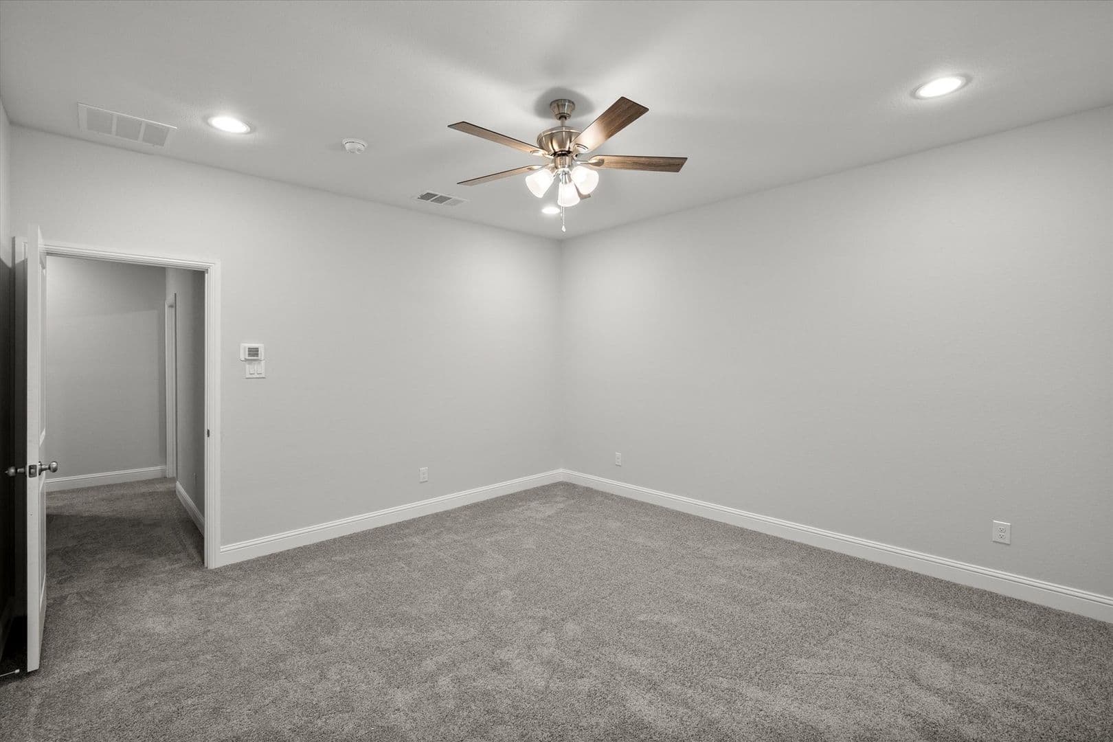 2333 Spring Park Blvd, Arlington, TX 76016 31 of 37