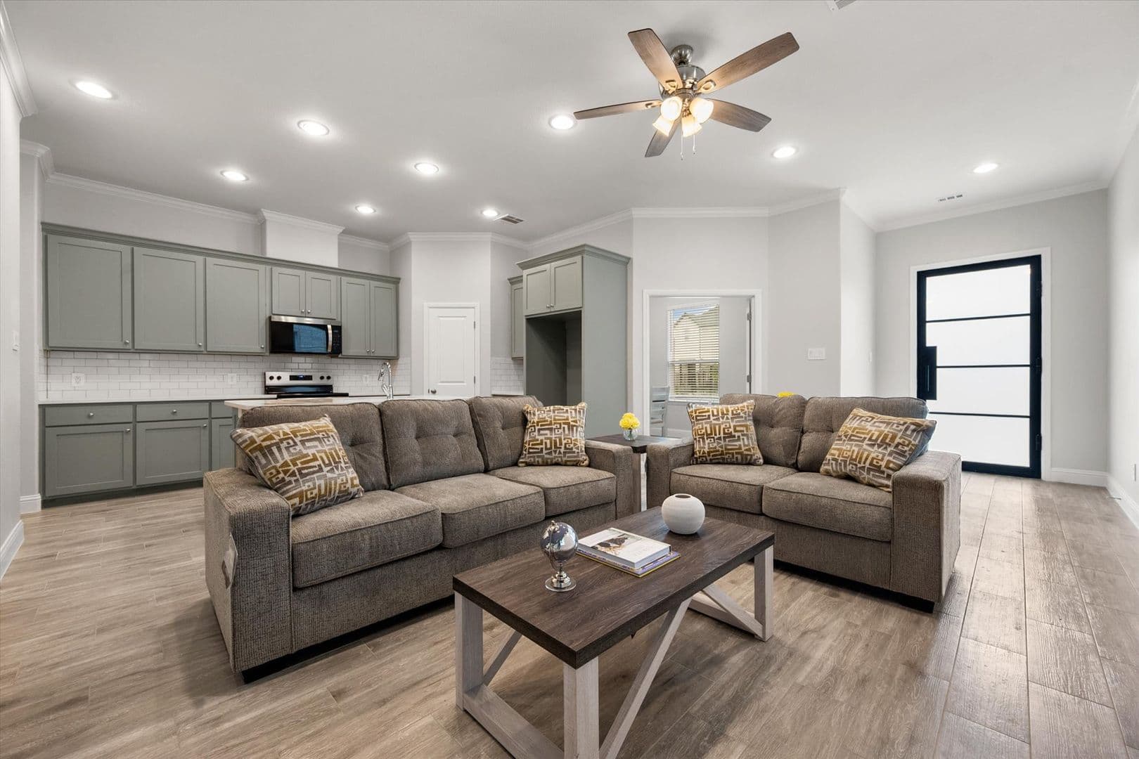 2333 Spring Park Blvd, Arlington, TX 76016 7 of 37