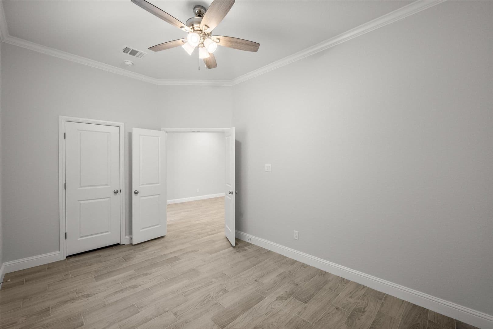 2333 Spring Park Blvd, Arlington, TX 76016 12 of 37