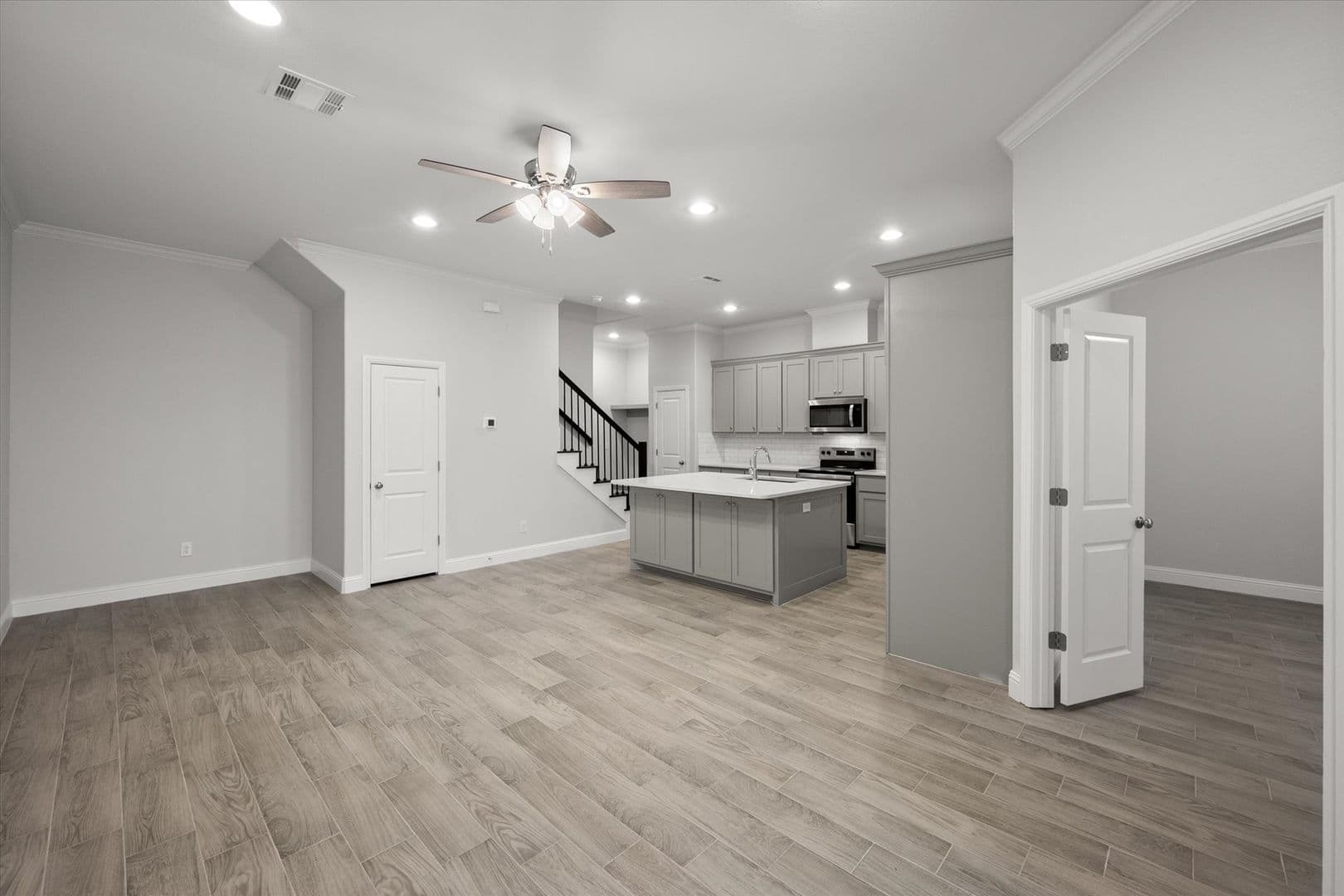 2333 Spring Park Blvd, Arlington, TX 76016 11 of 37