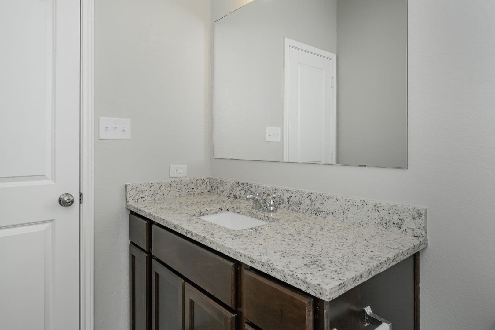 4089 Cross Park Dr #811 33 of 47