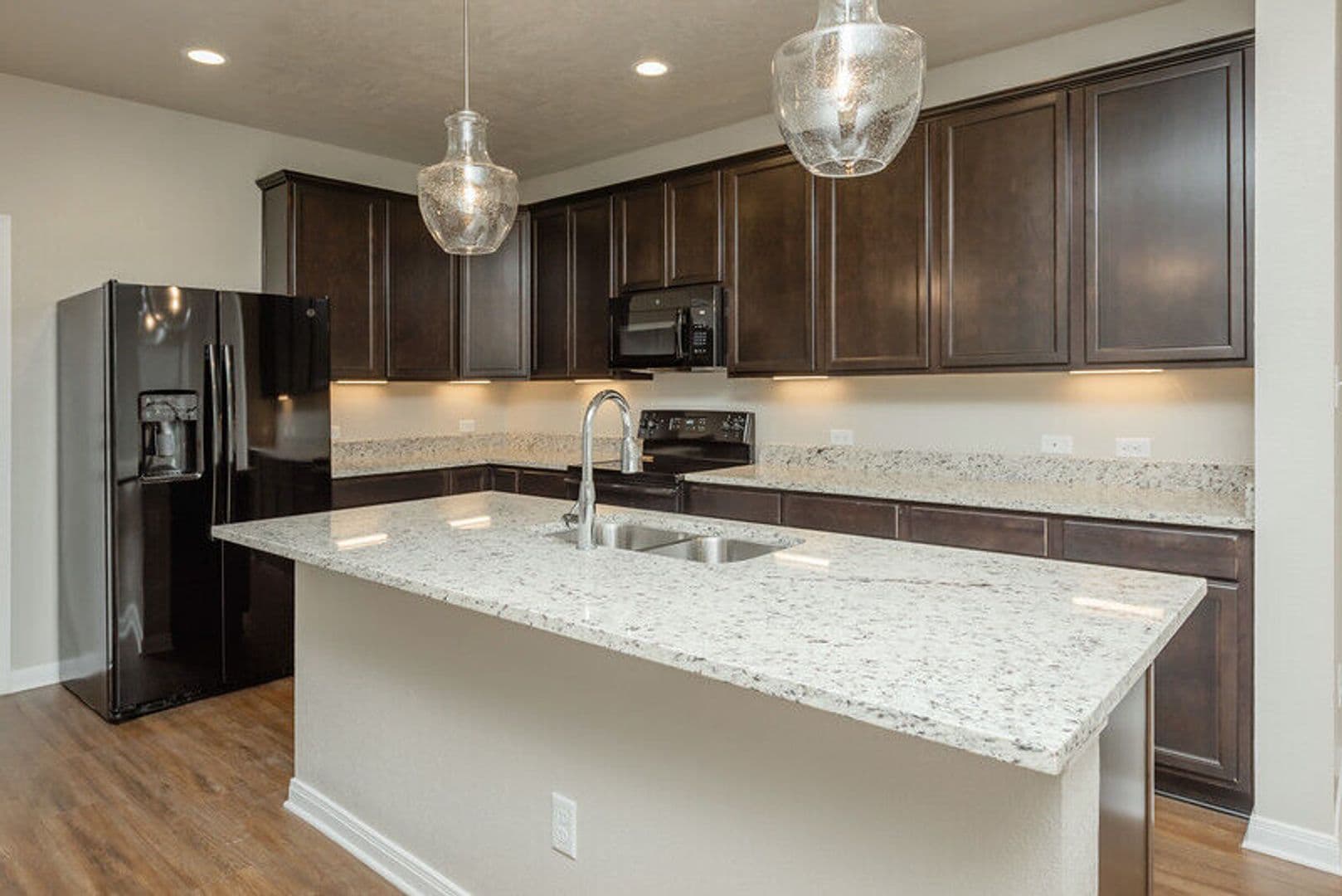 4089 Cross Park Dr. #211 4 of 16
