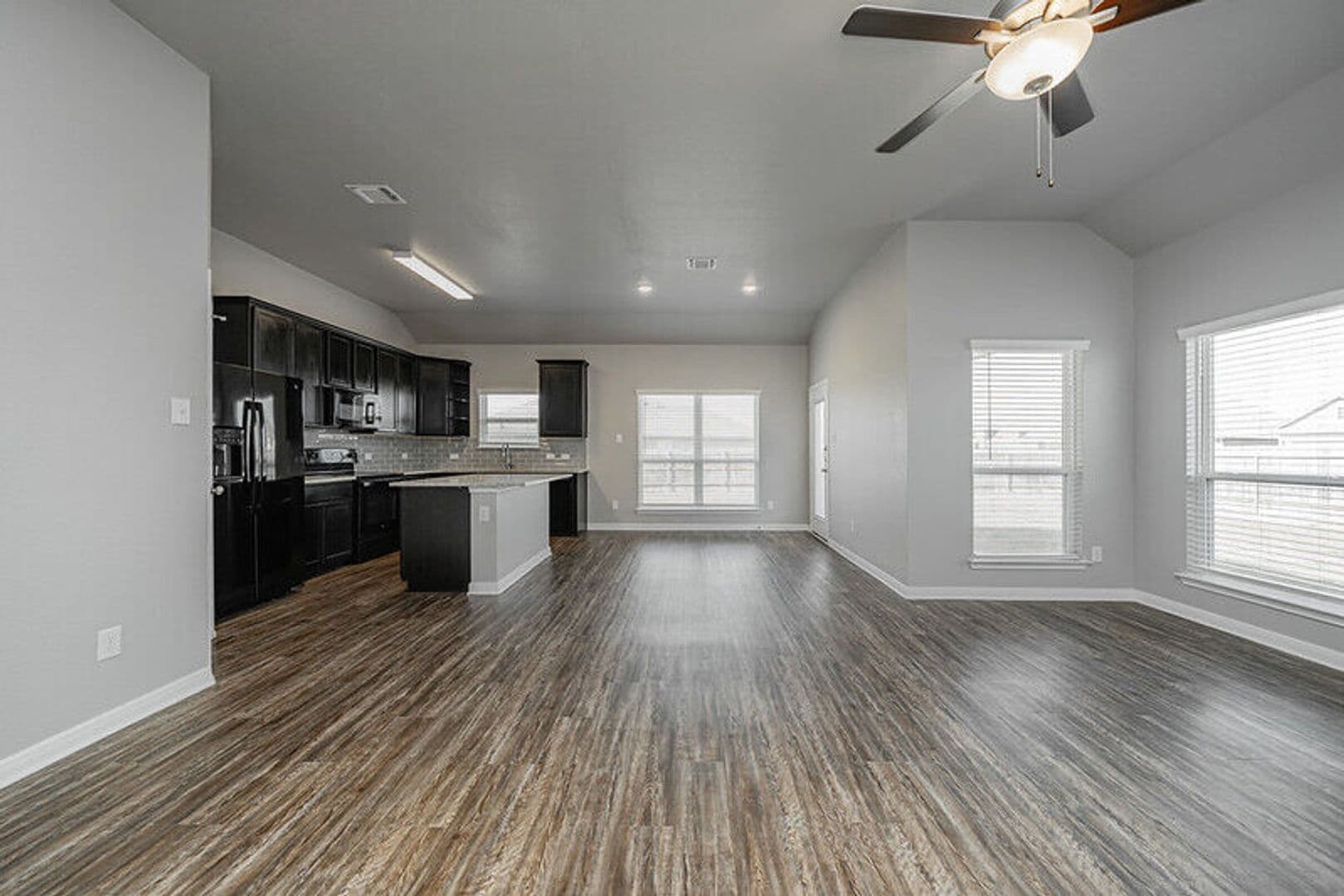 1362 Kingsgate Drive 8 of 24