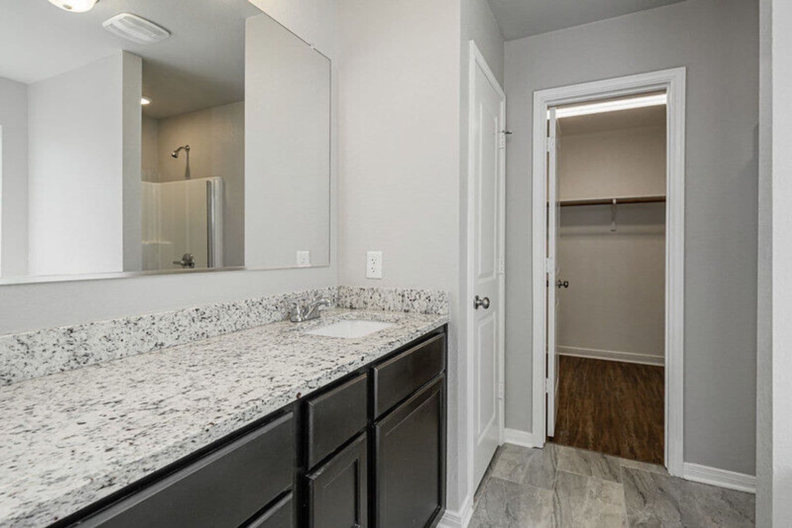 1362 Kingsgate Drive 17 of 24