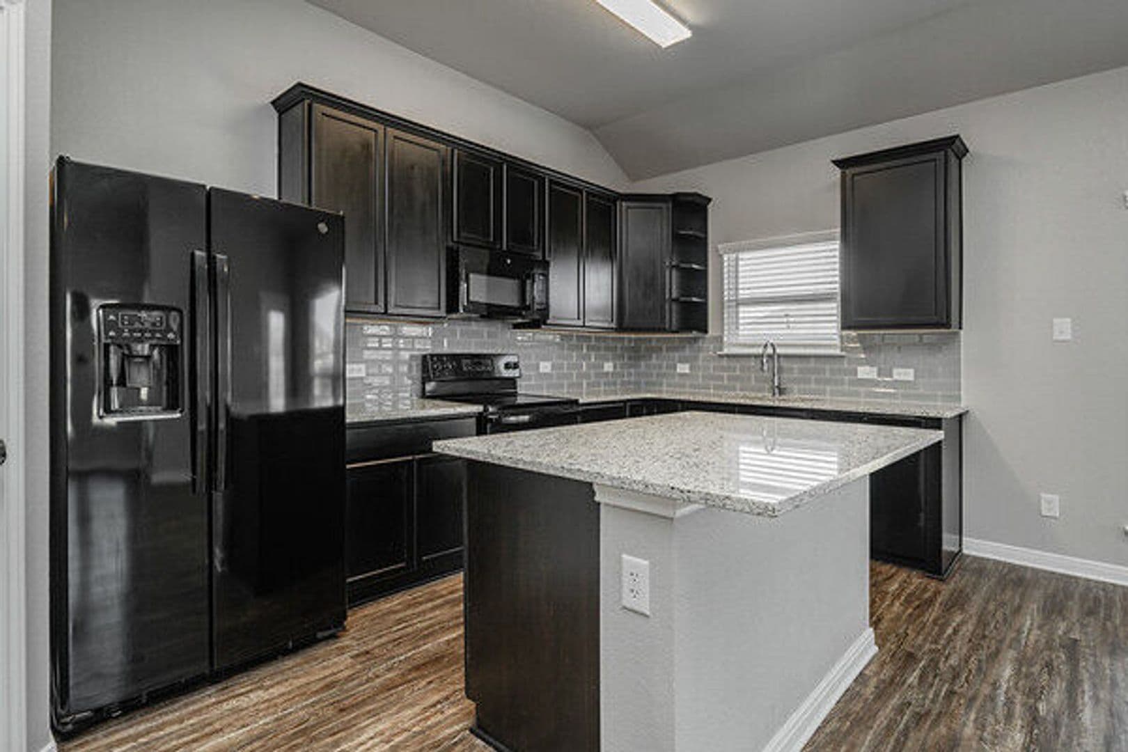 1362 Kingsgate Drive 13 of 24