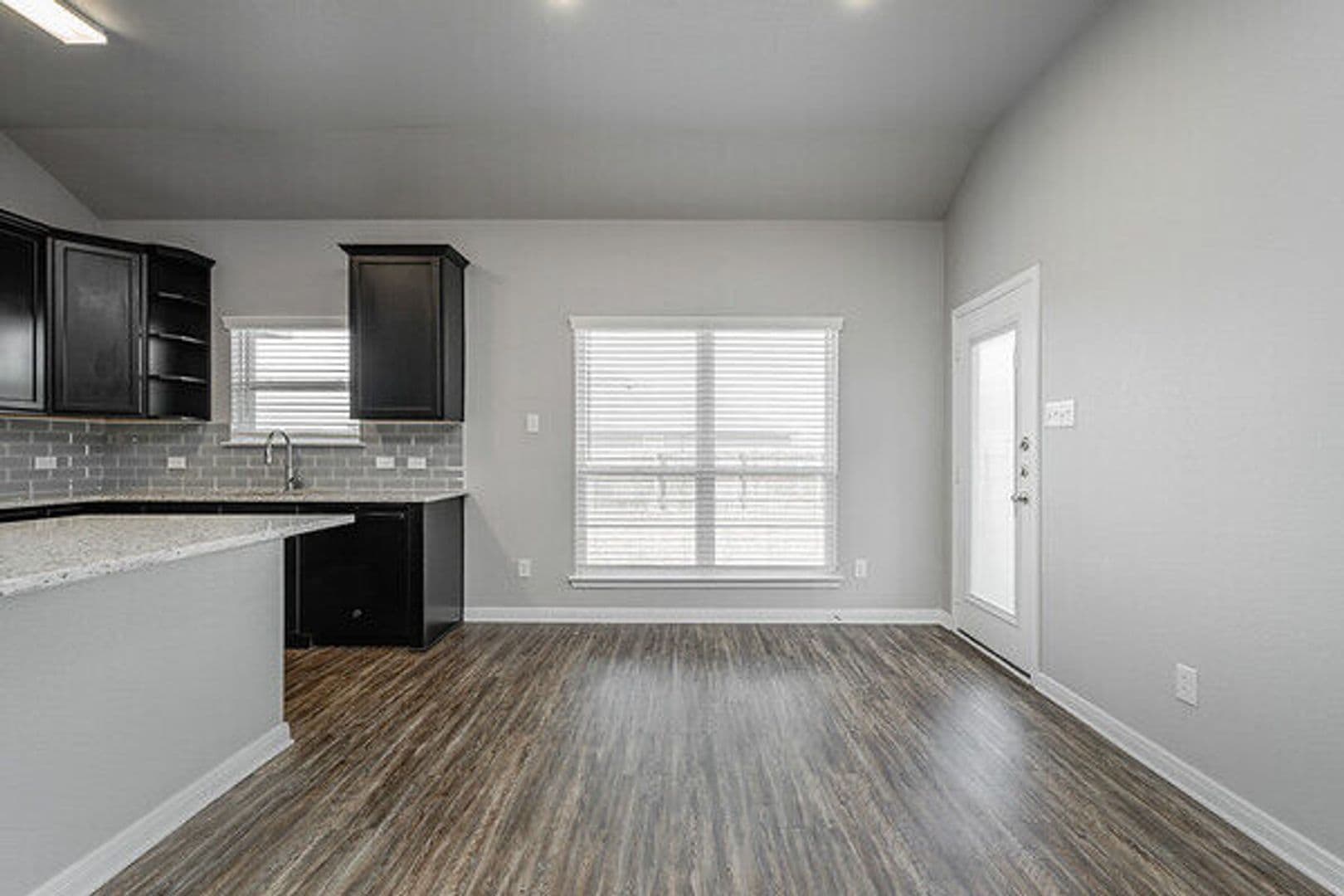 1362 Kingsgate Drive 15 of 24