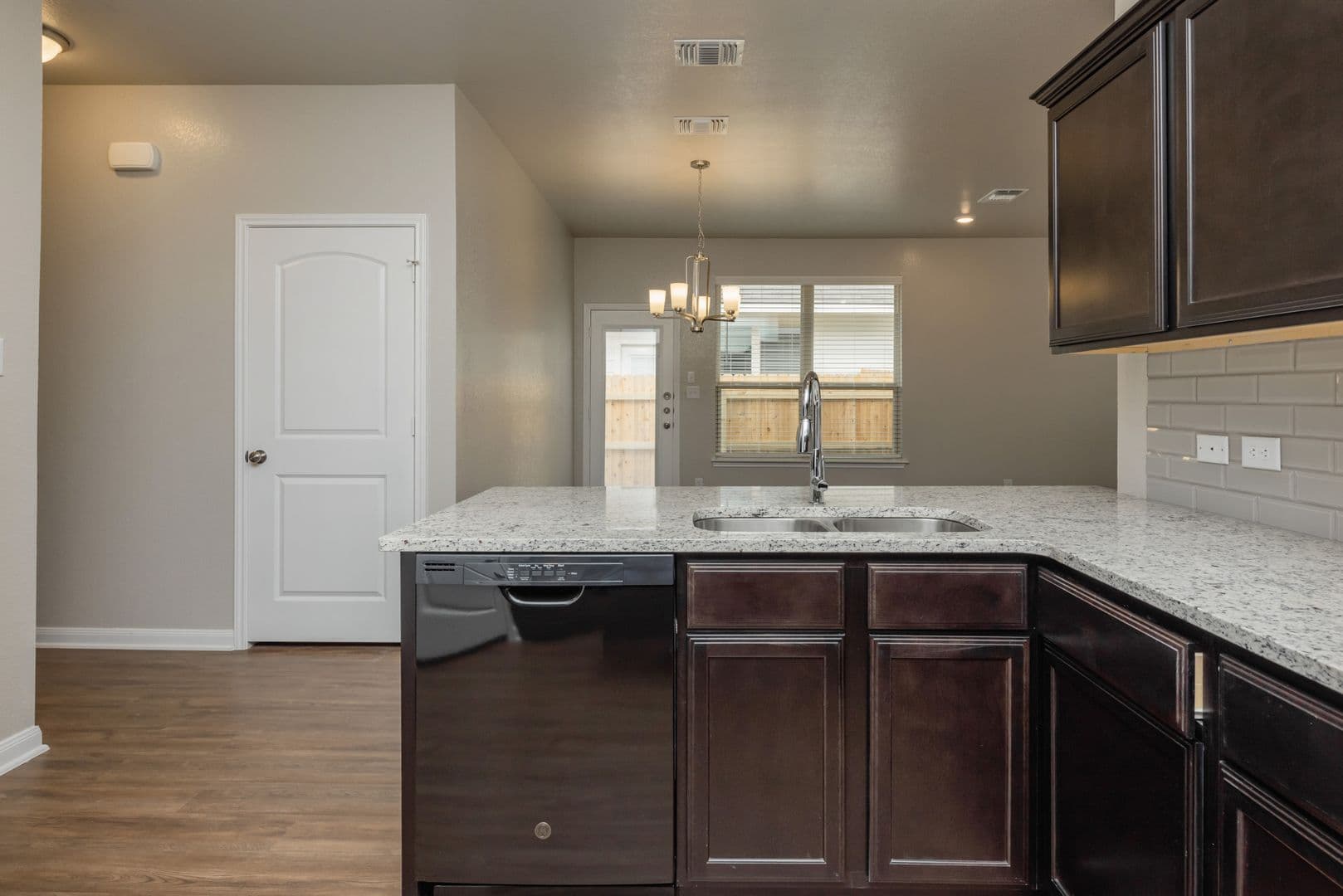 1571 Case Rd - South Pointe 5 of 15