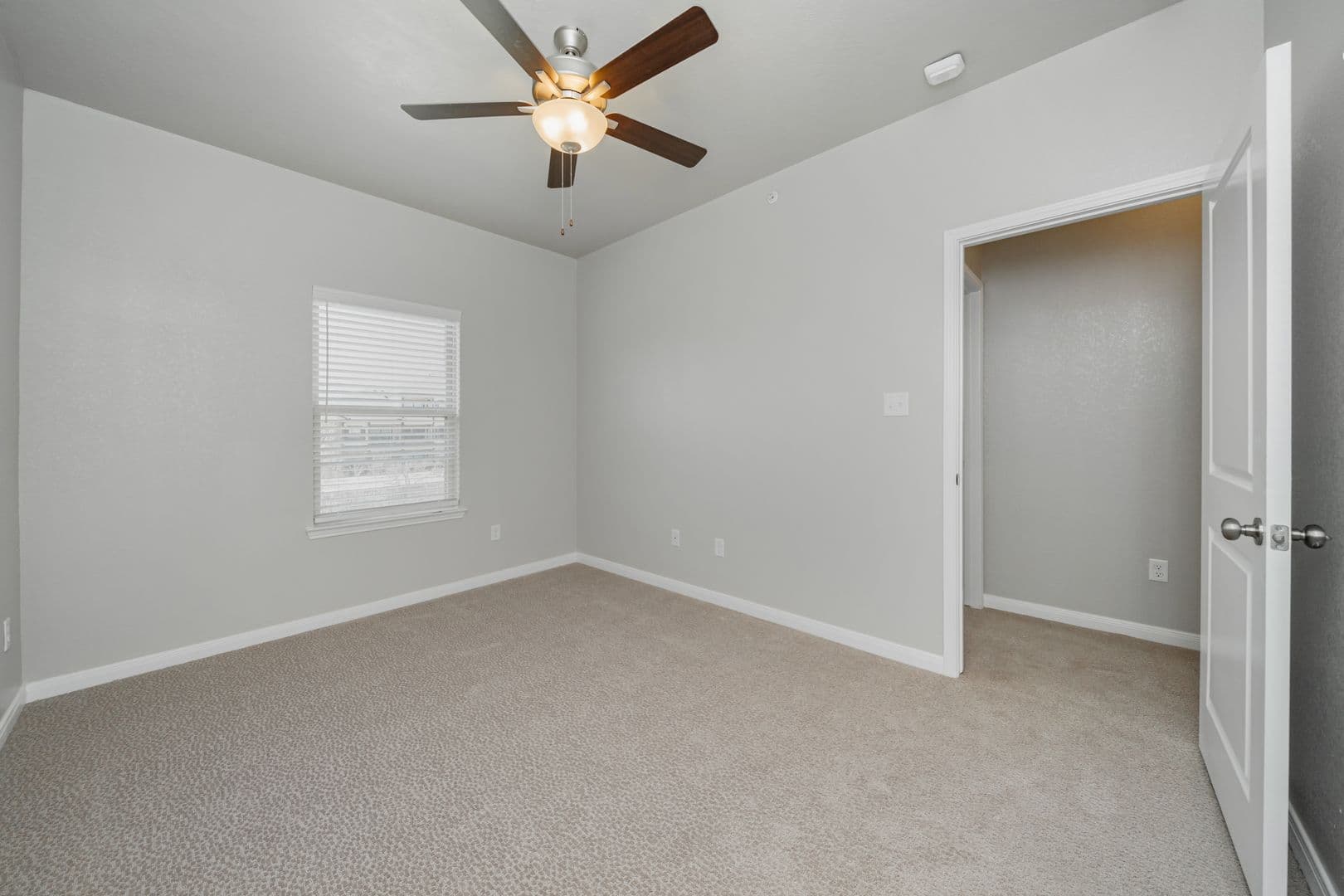 4089 Cross Park Dr #811 36 of 47