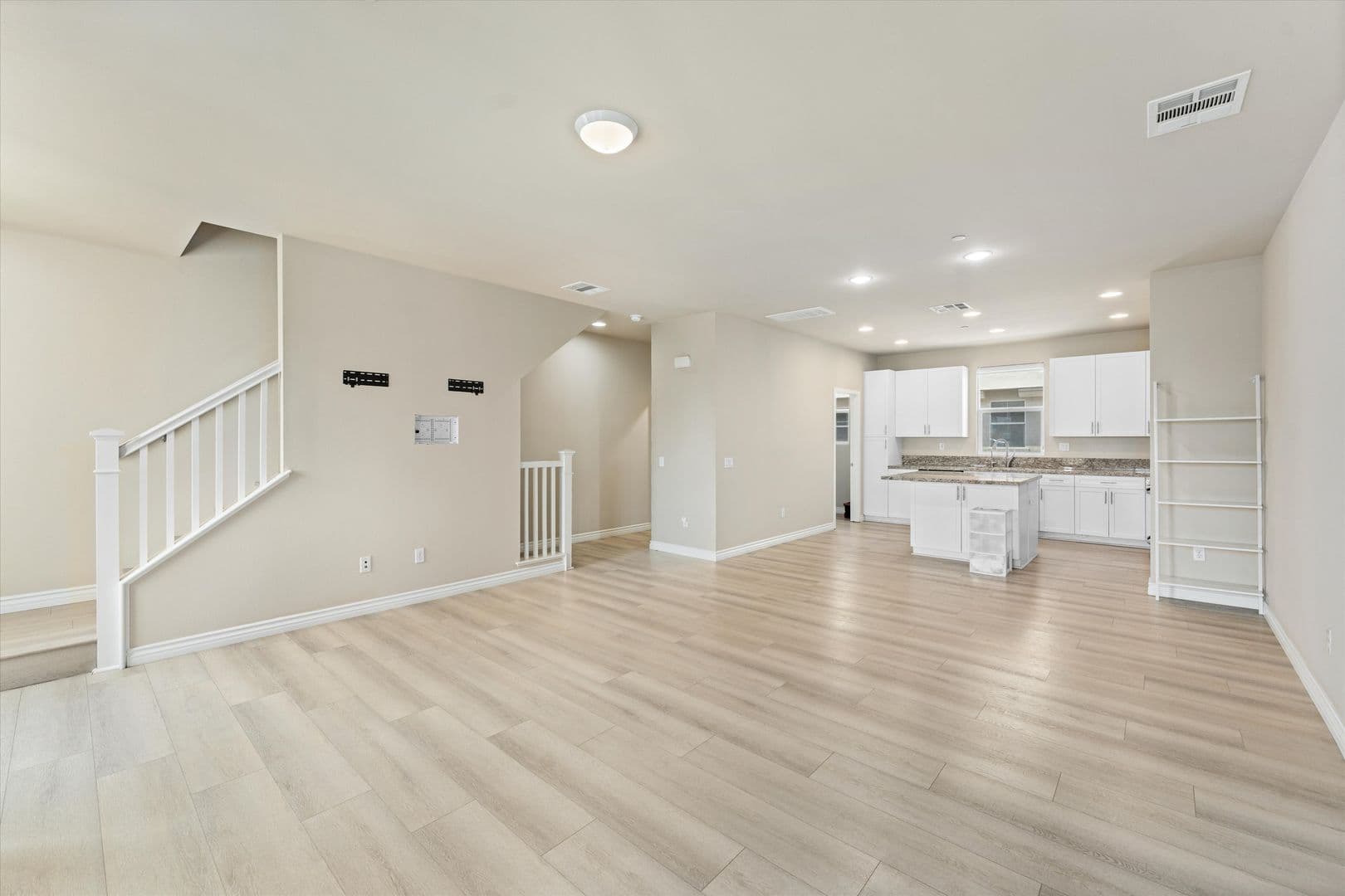 2651 W Lincoln Ave Unit 17, Anaheim, CA 92801 5 of 36