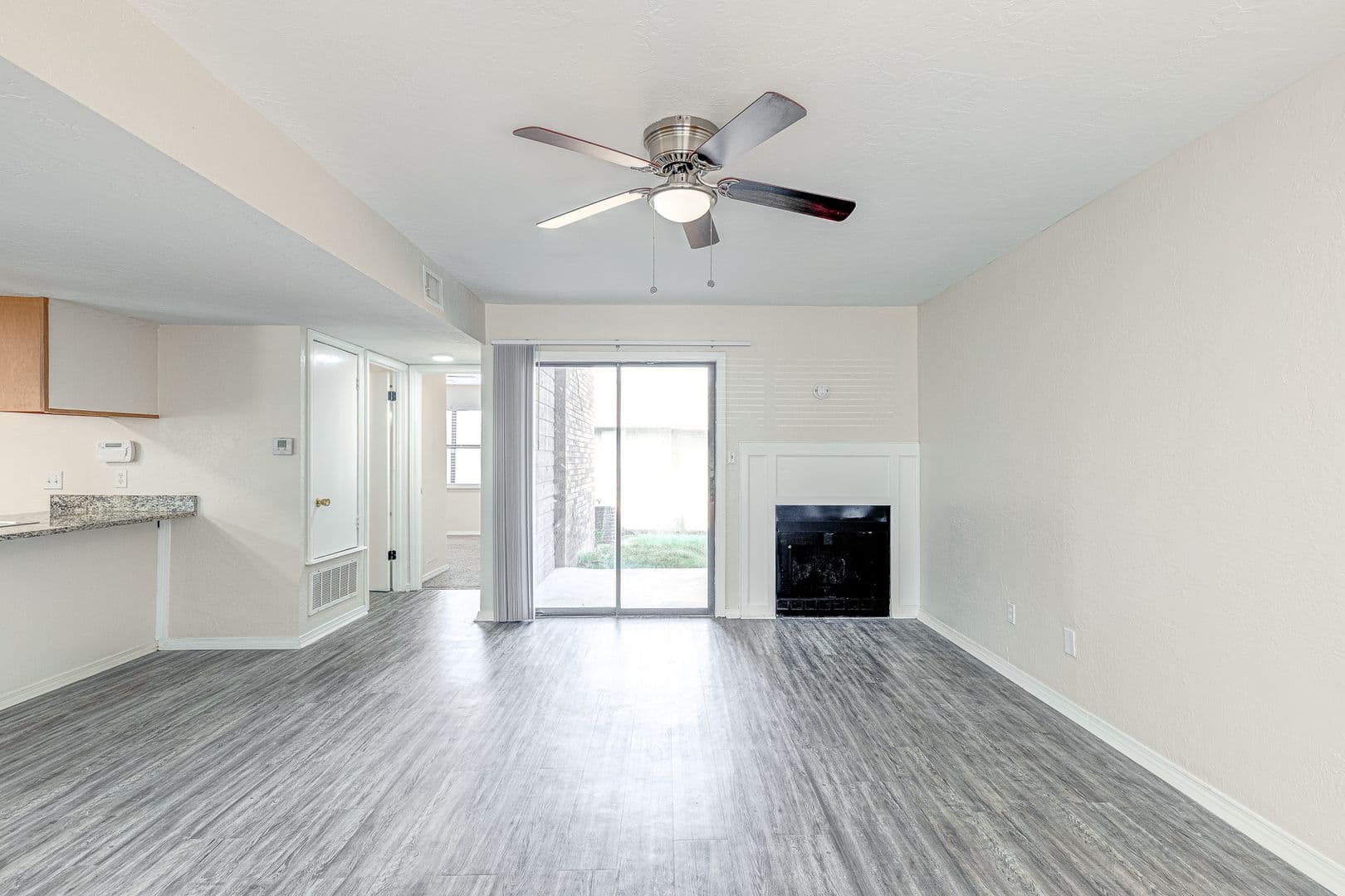 Large Renovated 2Bed 2Bath Apartment 13 of 37