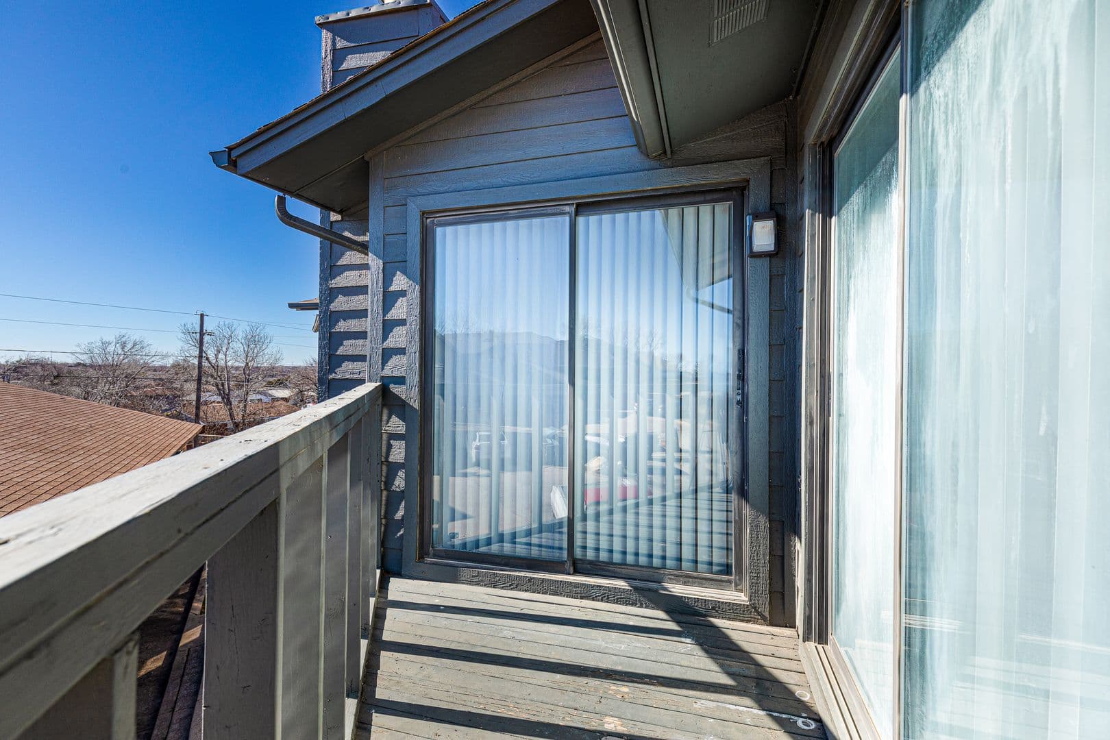 Large Renovated 2Bed 2Bath Apartment 25 of 28