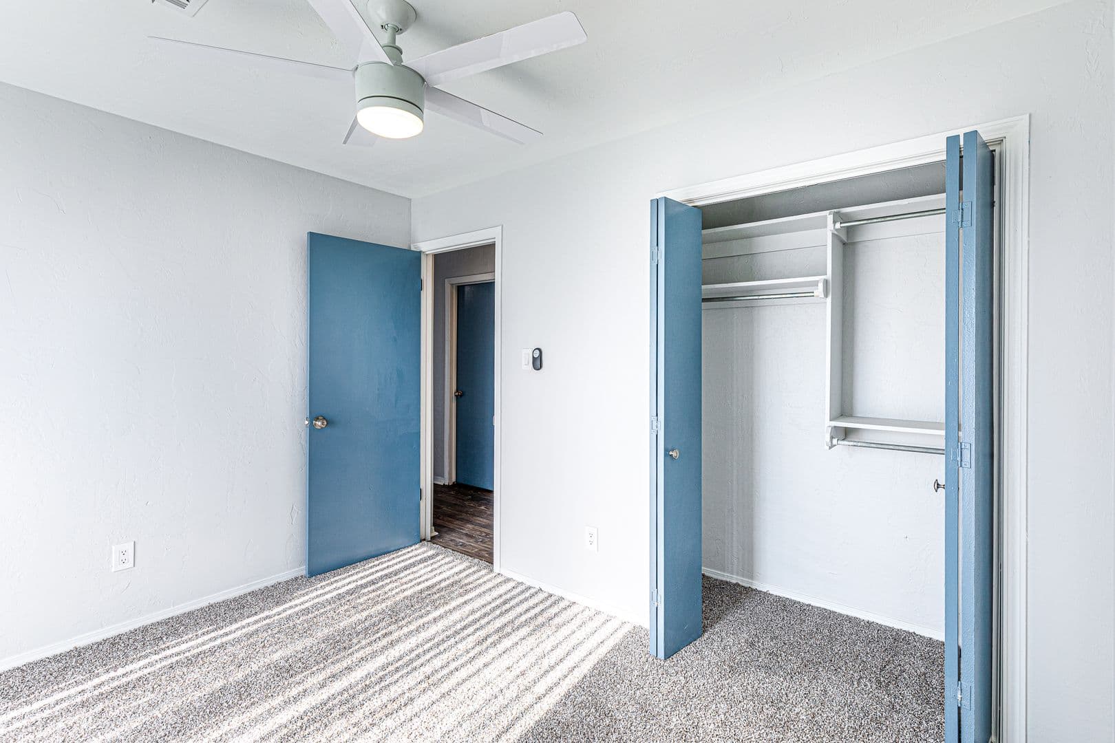 Large Renovated 2Bed 2Bath Apartment 24 of 28