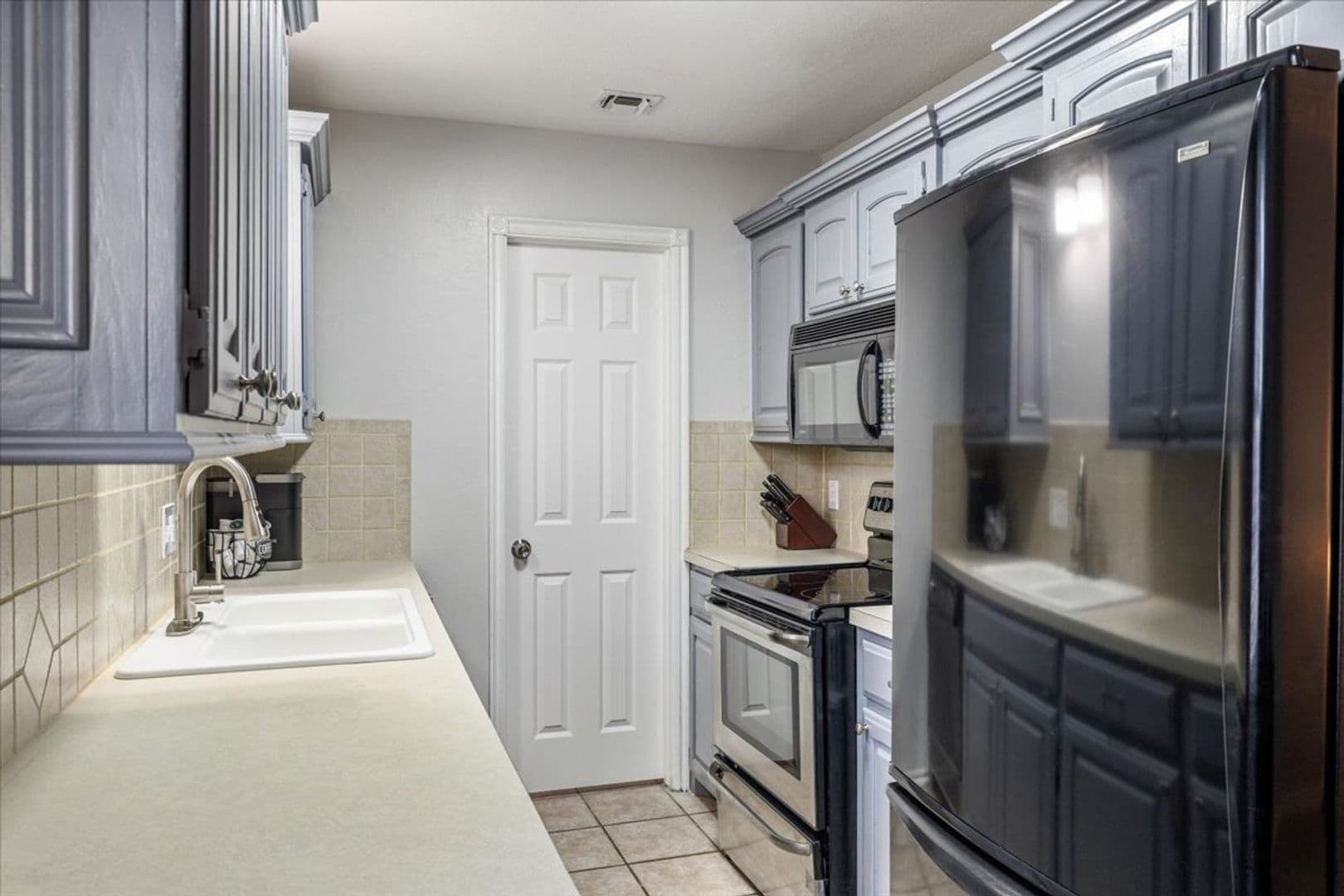 4033 NW Ozmun Ave. 15 of 28