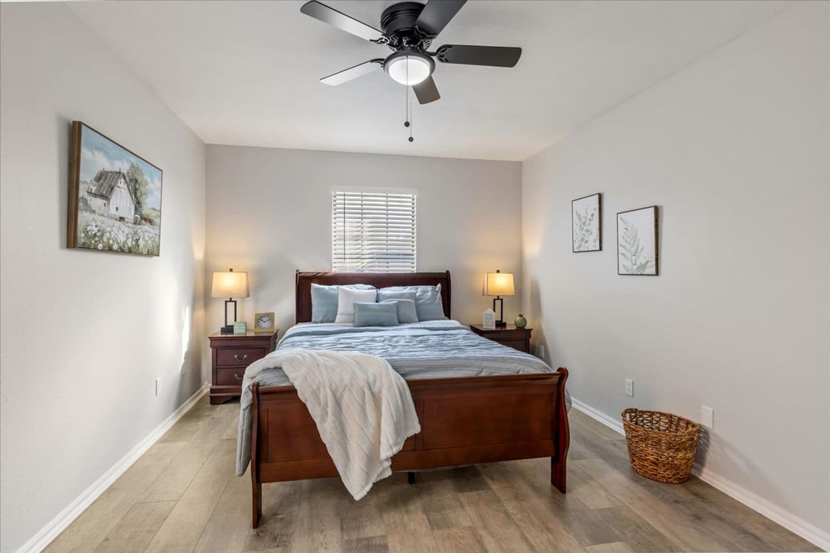 4033 NW Ozmun Ave. 11 of 24