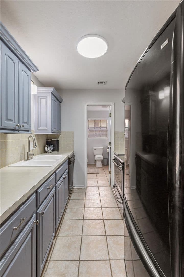 4033 NW Ozmun Ave. 19 of 24