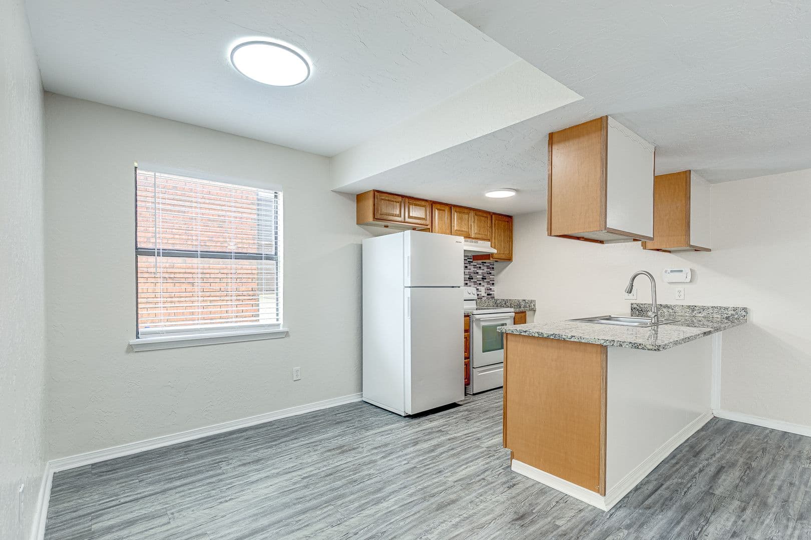 Large Renovated 2Bed 2Bath Apartment 7 of 37