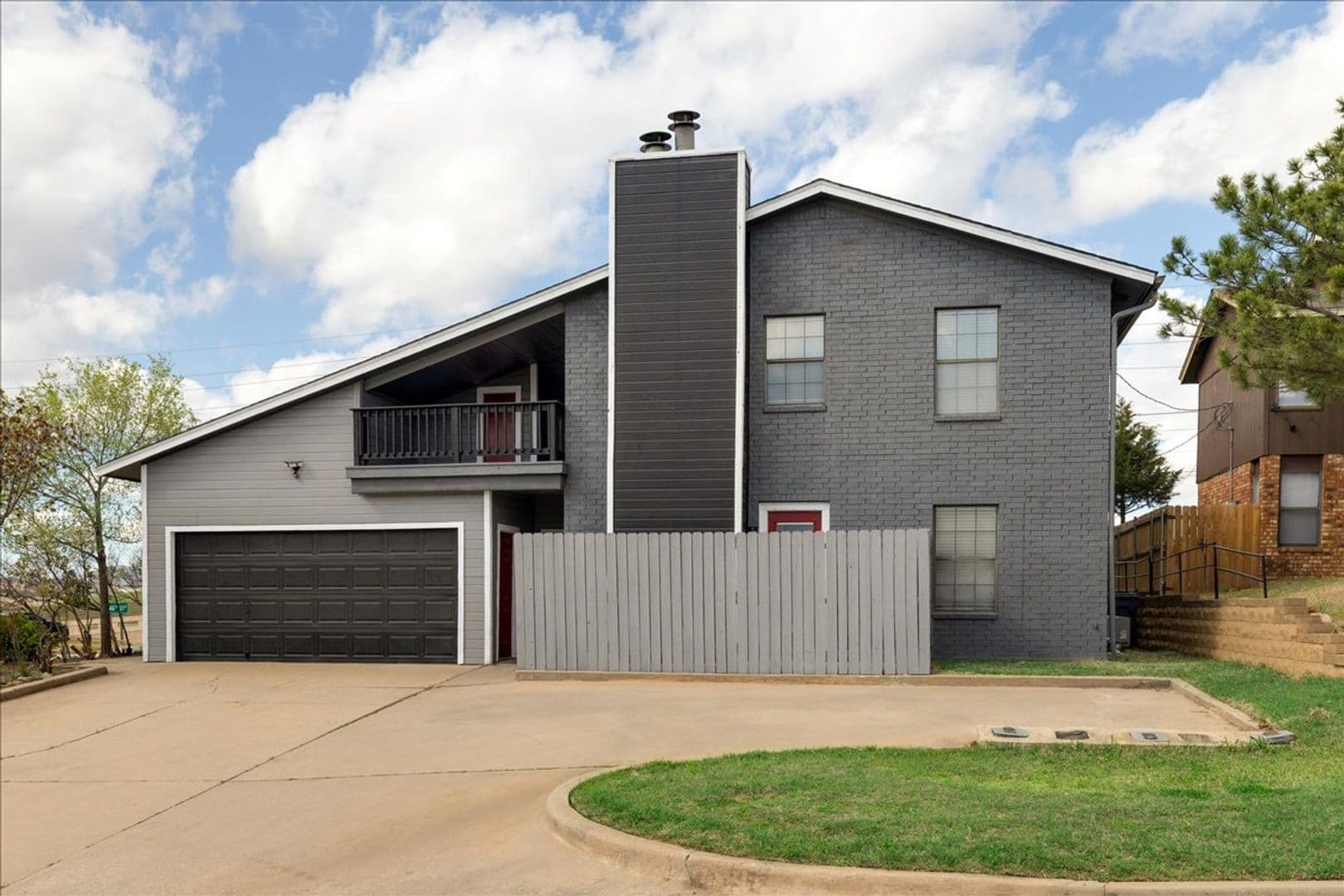 4033 NW Ozmun Ave. 4 of 28