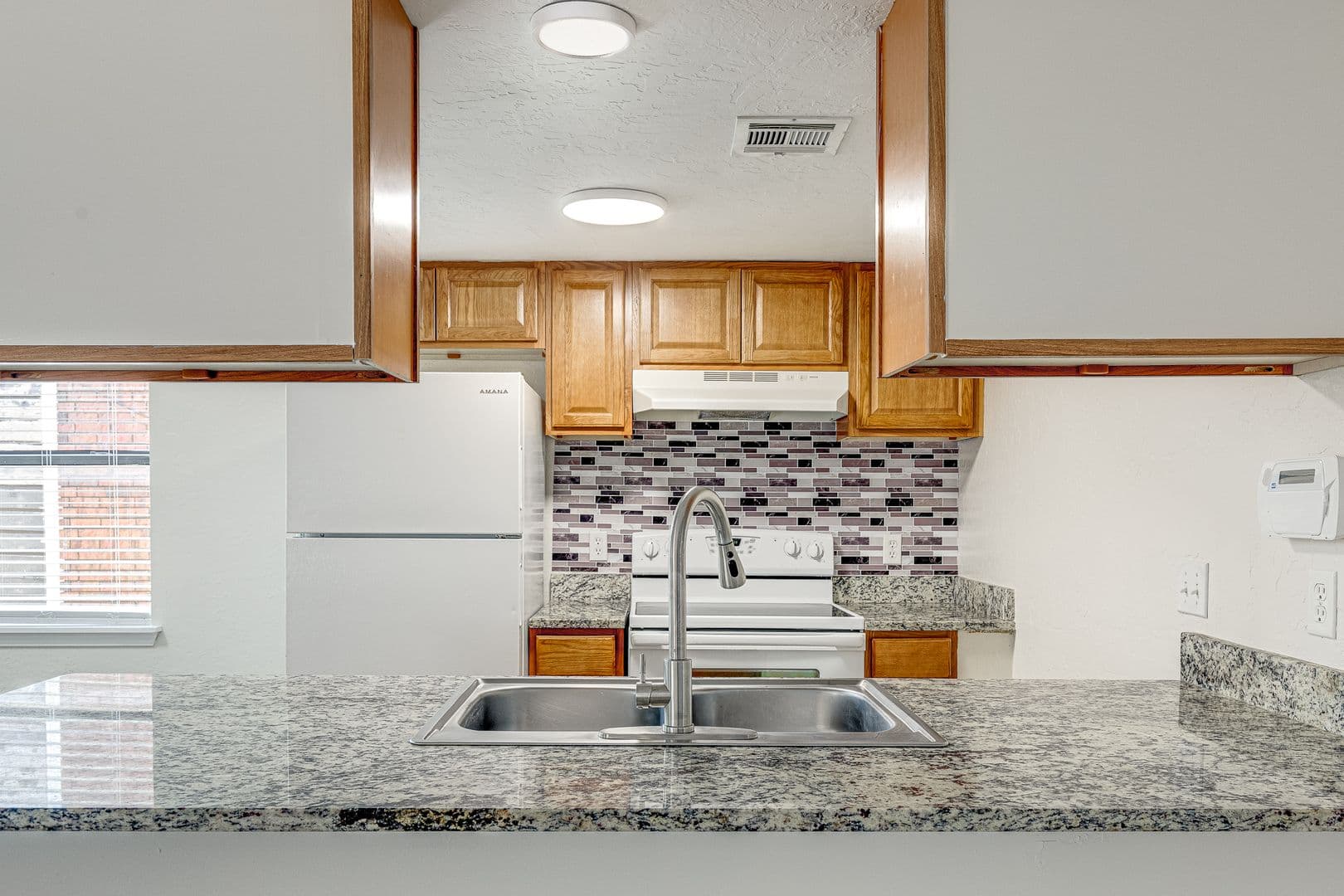Large Renovated 2Bed 2Bath Apartment 2 of 37
