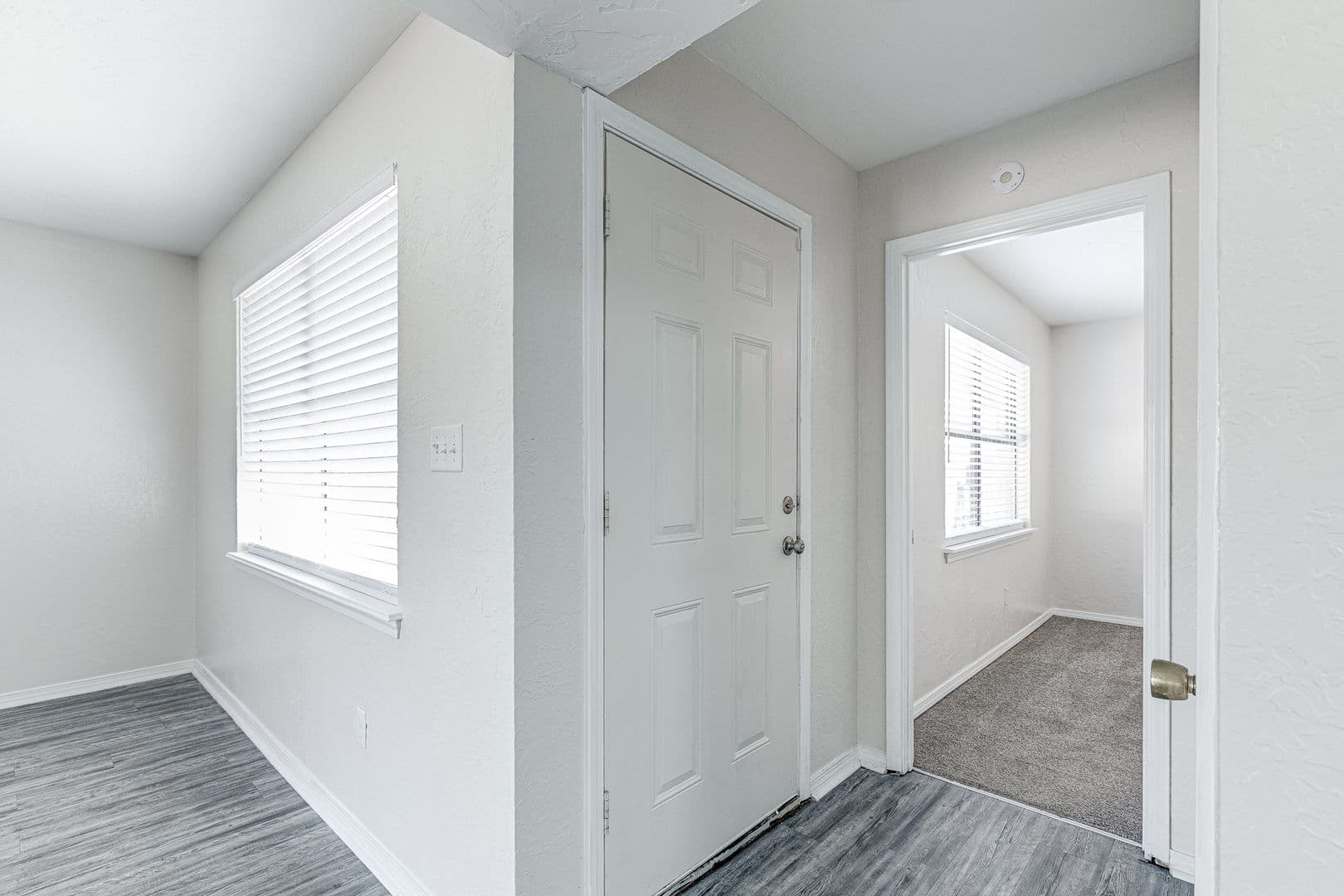 Large Renovated 2Bed 2Bath Apartment 37 of 37