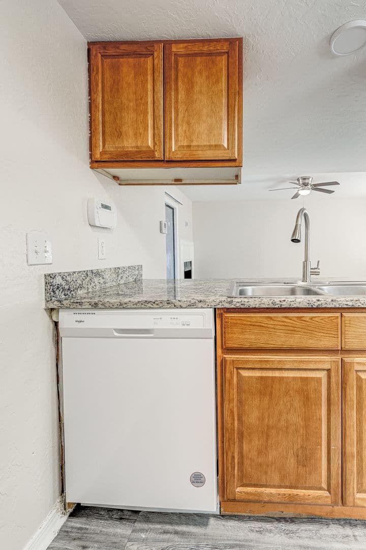 Large Renovated 2Bed 2Bath Apartment 5 of 37