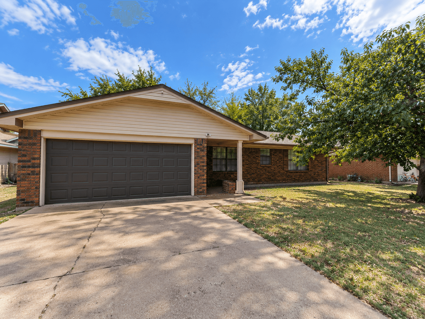4629 SE Brighton Pl 1 of 15
