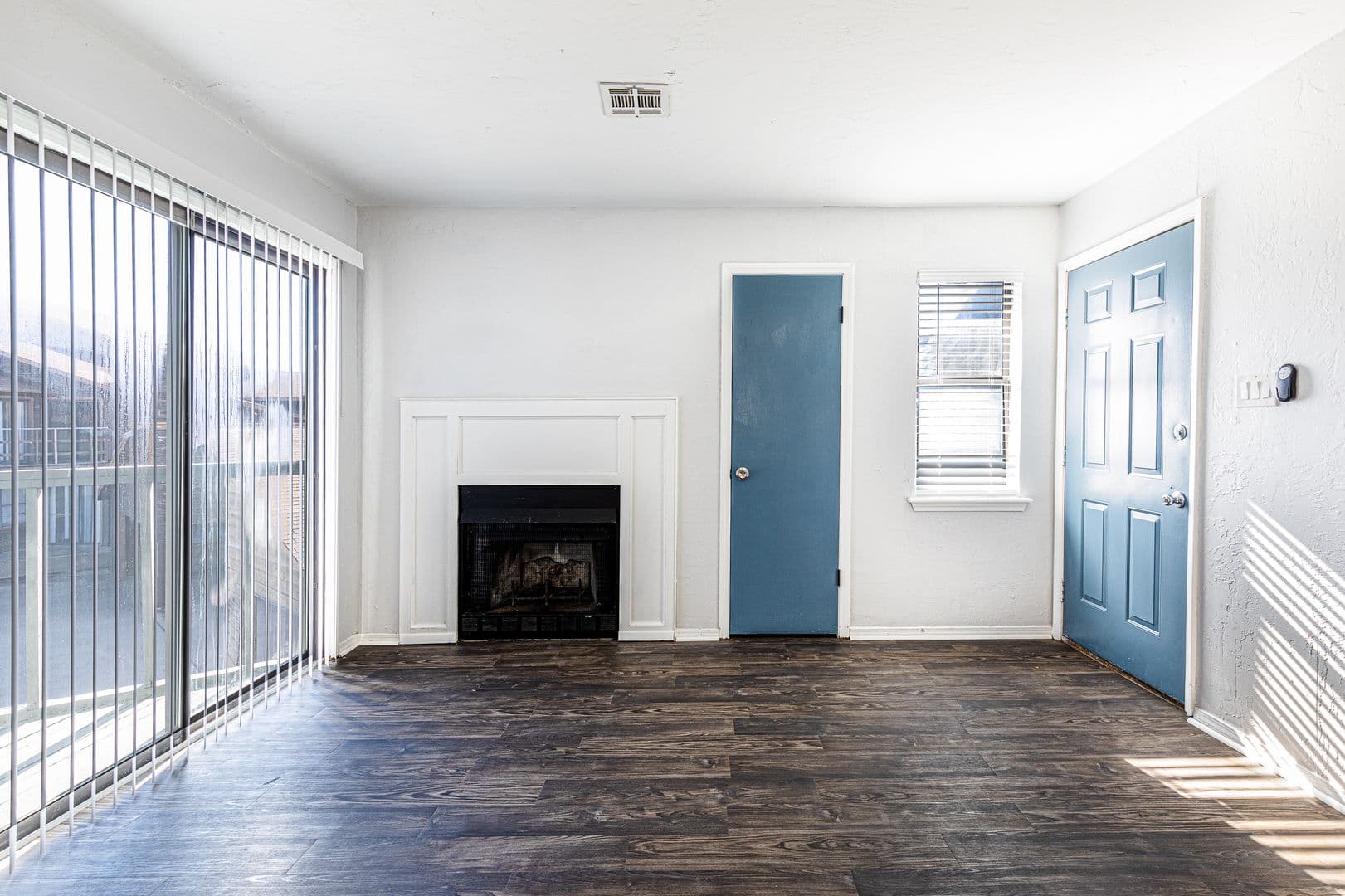 Large Renovated 2Bed 2Bath Apartment 2 of 28