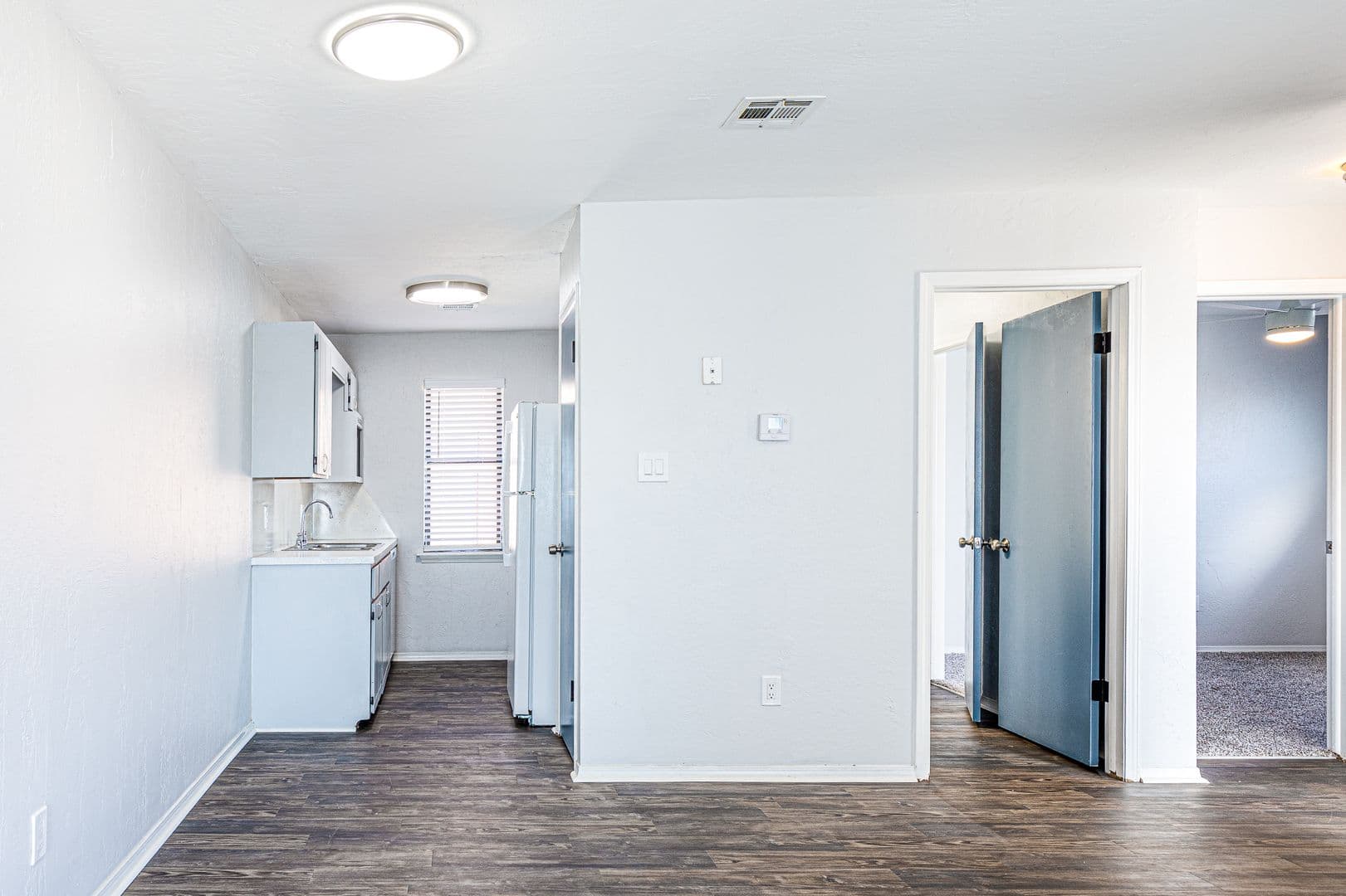 Beautifully Renovated 2bed/2bath Flat 6 of 20