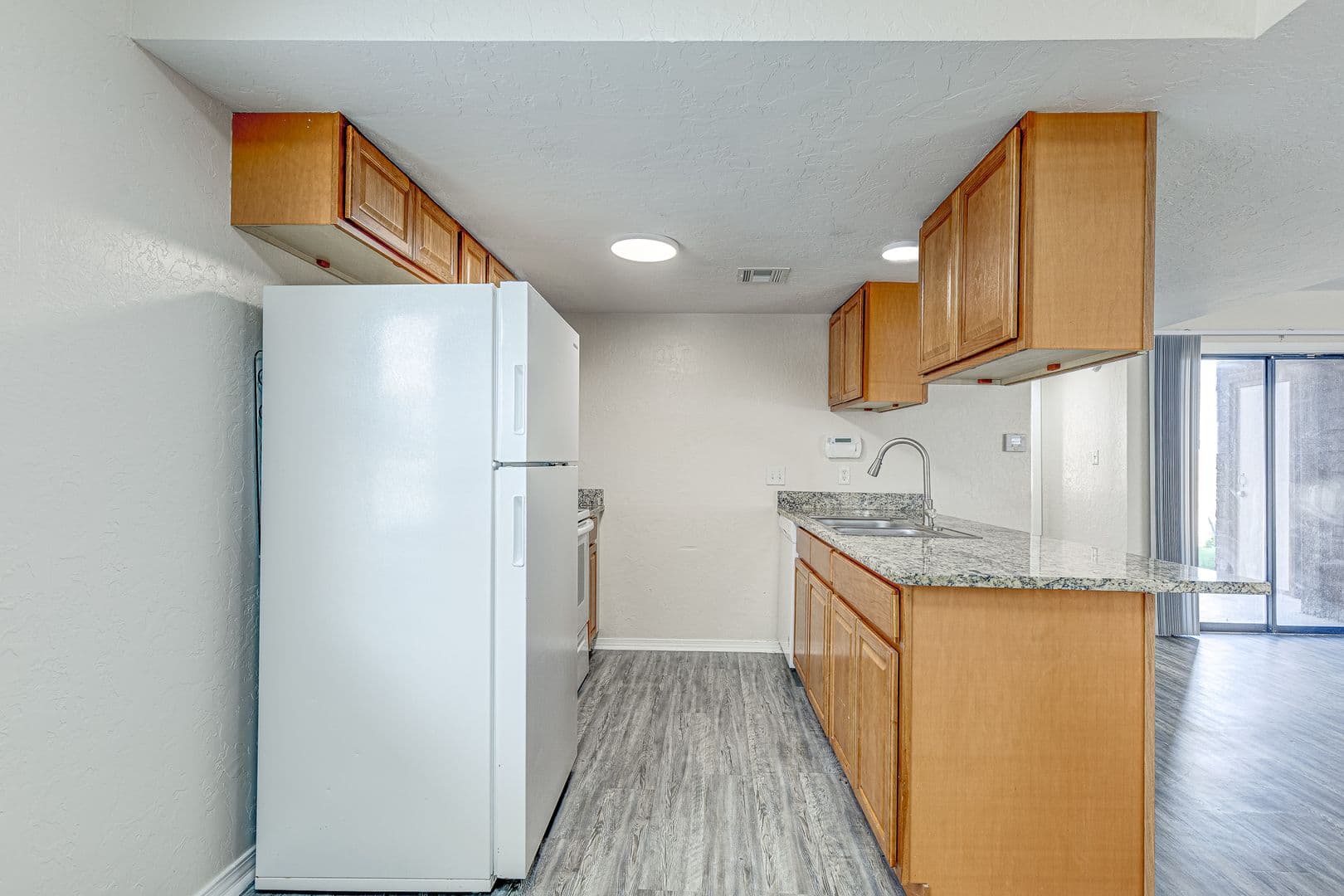Large Renovated 2Bed 2Bath Apartment 6 of 37
