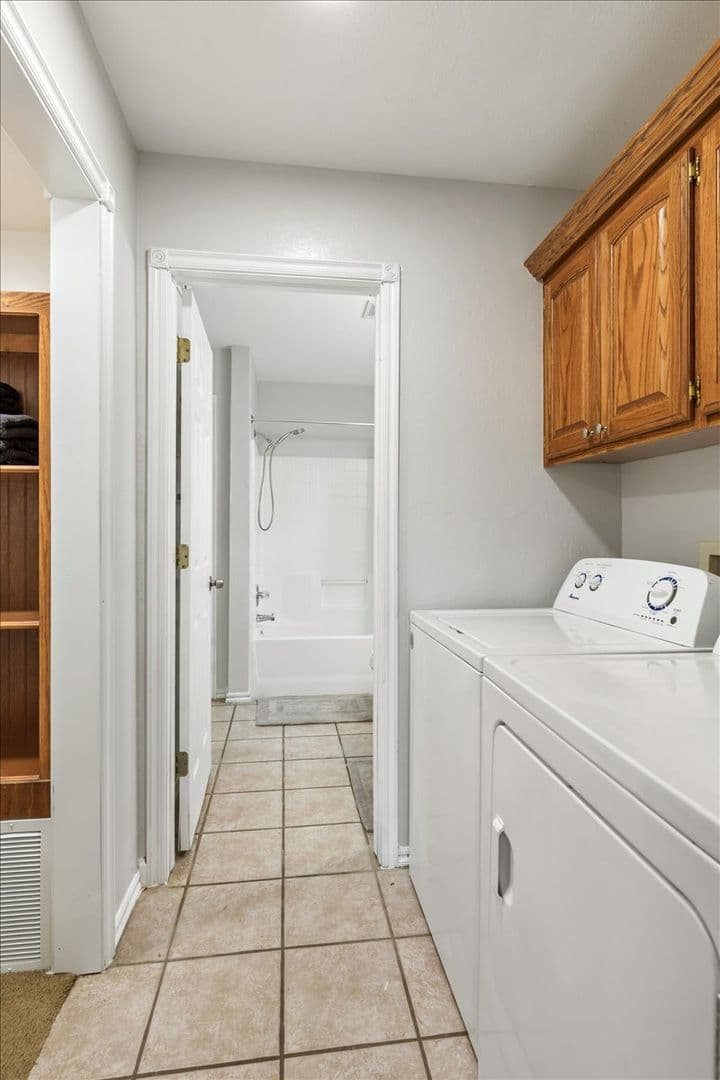 4033 NW Ozmun Ave. 22 of 28