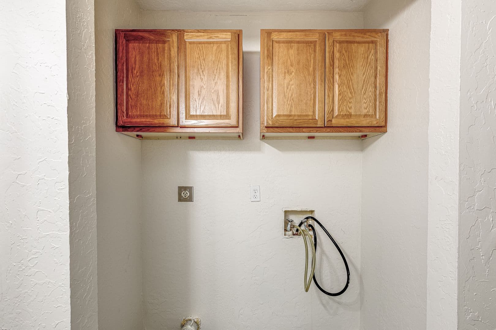 Large Renovated 2Bed 2Bath Apartment 19 of 37