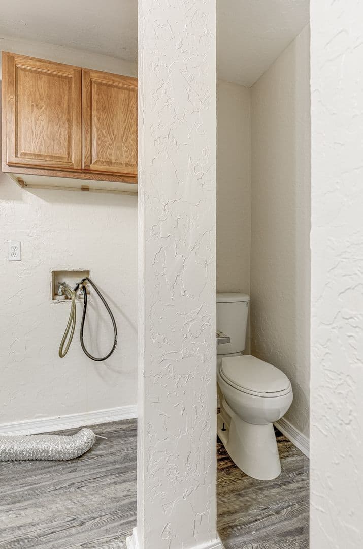 Large Renovated 2Bed 2Bath Apartment 18 of 37