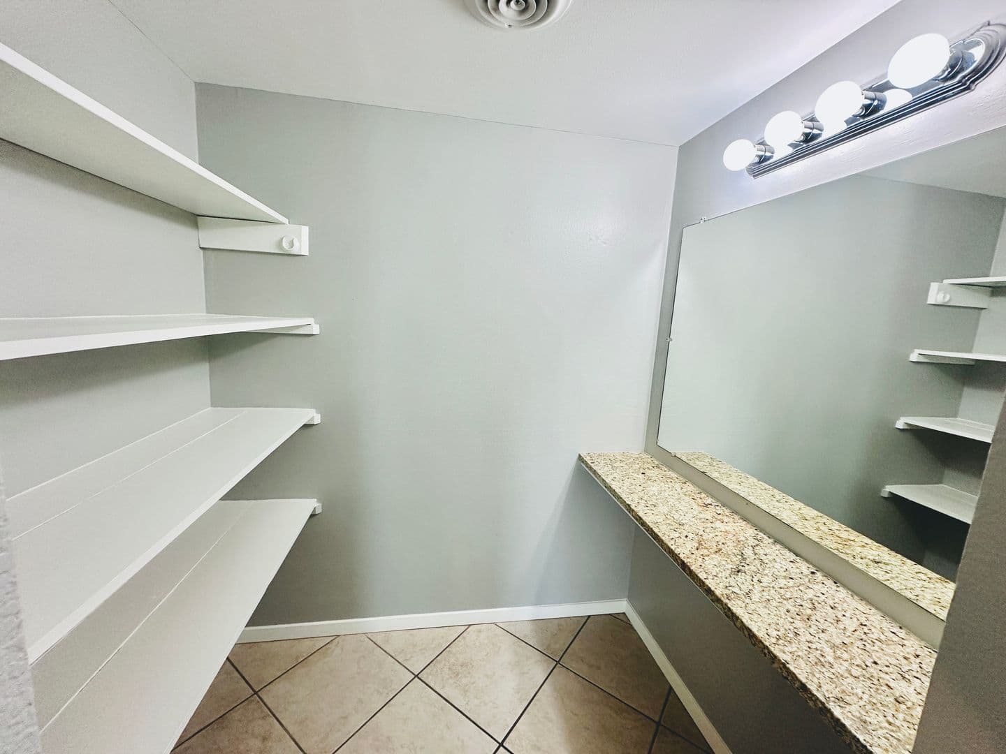 Regency North Apartments 15 of 17