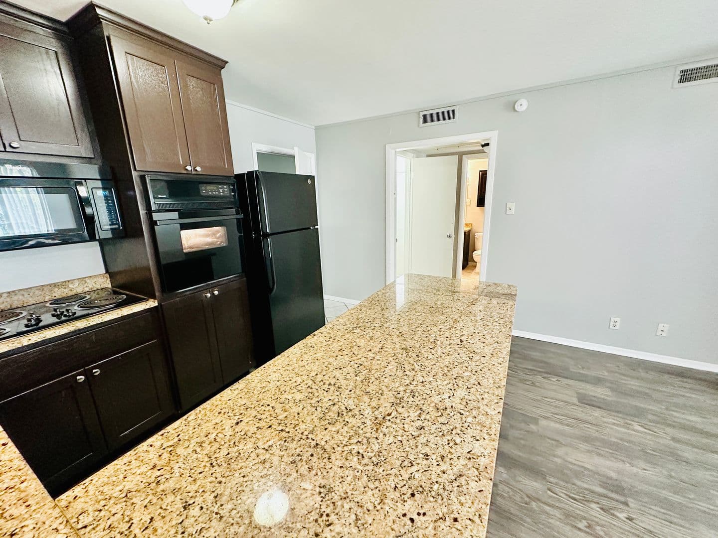 Regency North Apartments 6 of 20