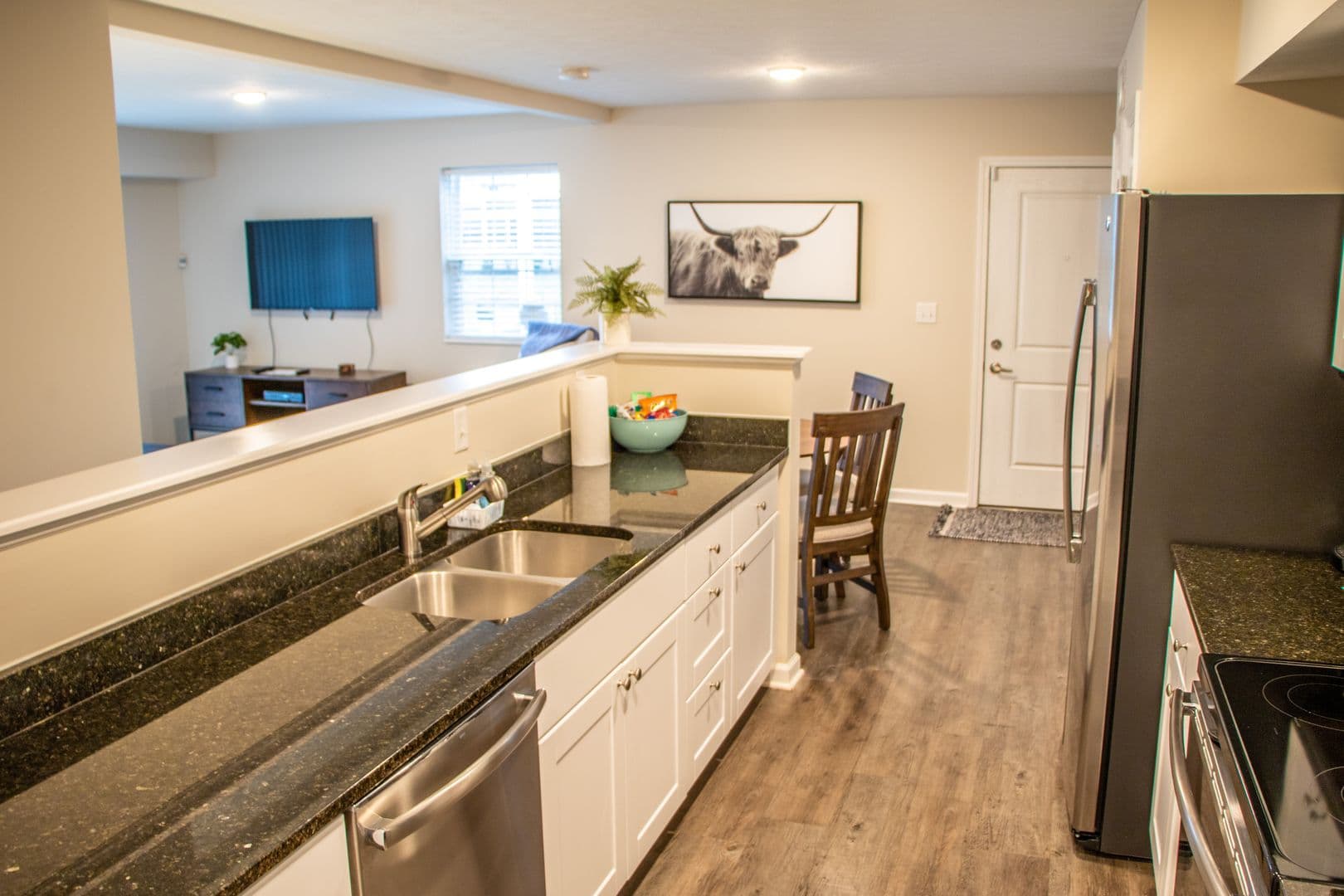 Latham Apartments 3 of 9