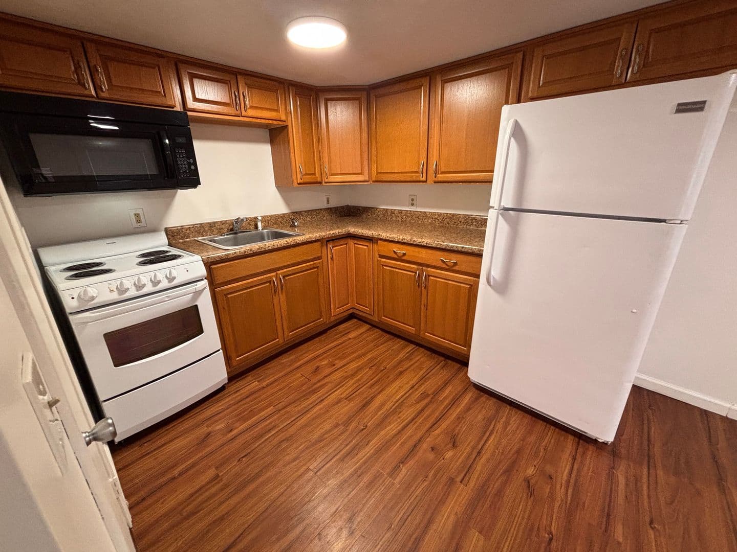 111A Cedar St (downstairs) - City of St Augustine - UTILITIES SPLIT 50/50 12 of 20