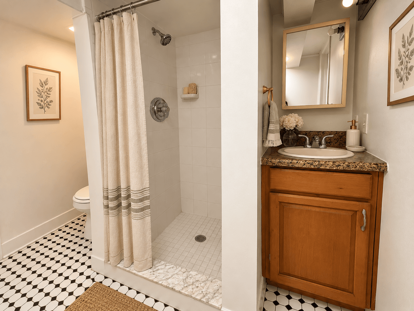 111A Cedar St (downstairs) - City of St Augustine - UTILITIES SPLIT 50/50 5 of 20