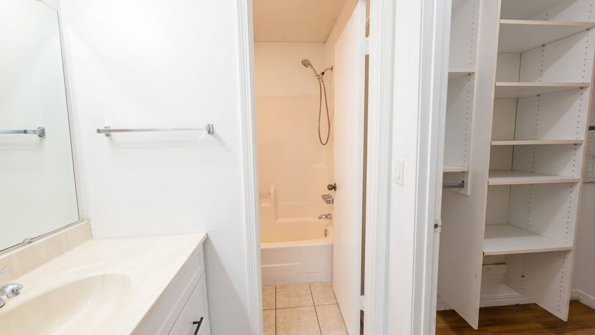 10200 Belle Rive Blvd #50 (Building 7) - LANDNG AT BELLE RIVE CONDO 15 of 22