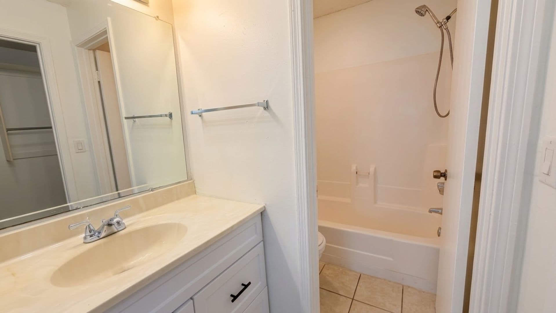 10200 Belle Rive Blvd #50 (Building 7) - LANDNG AT BELLE RIVE CONDO 16 of 22